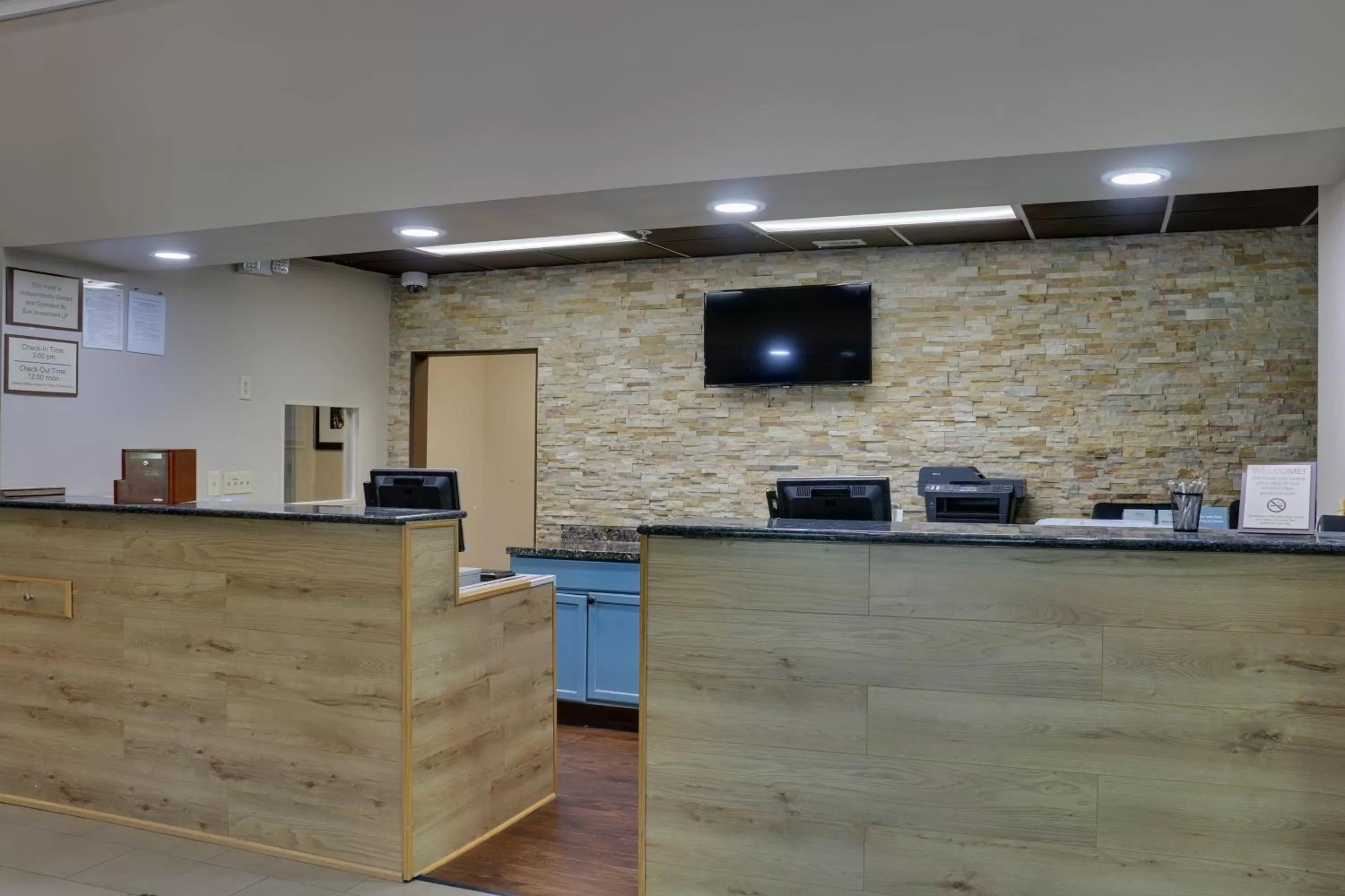 Lobby or reception in Country Inn & Suites by Radisson, Savannah Gateway, GA