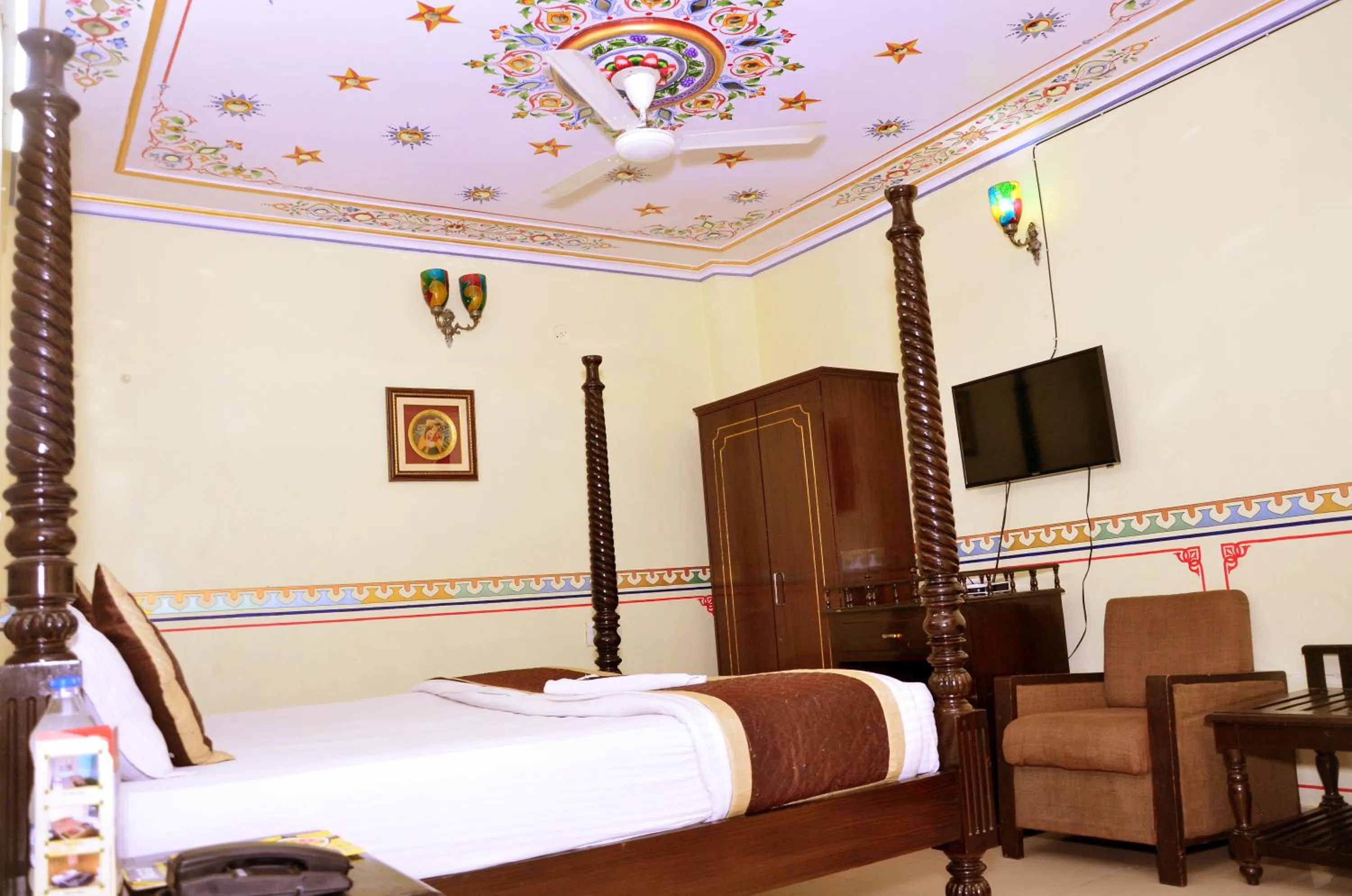 Bed in Hotel Vaishnavi