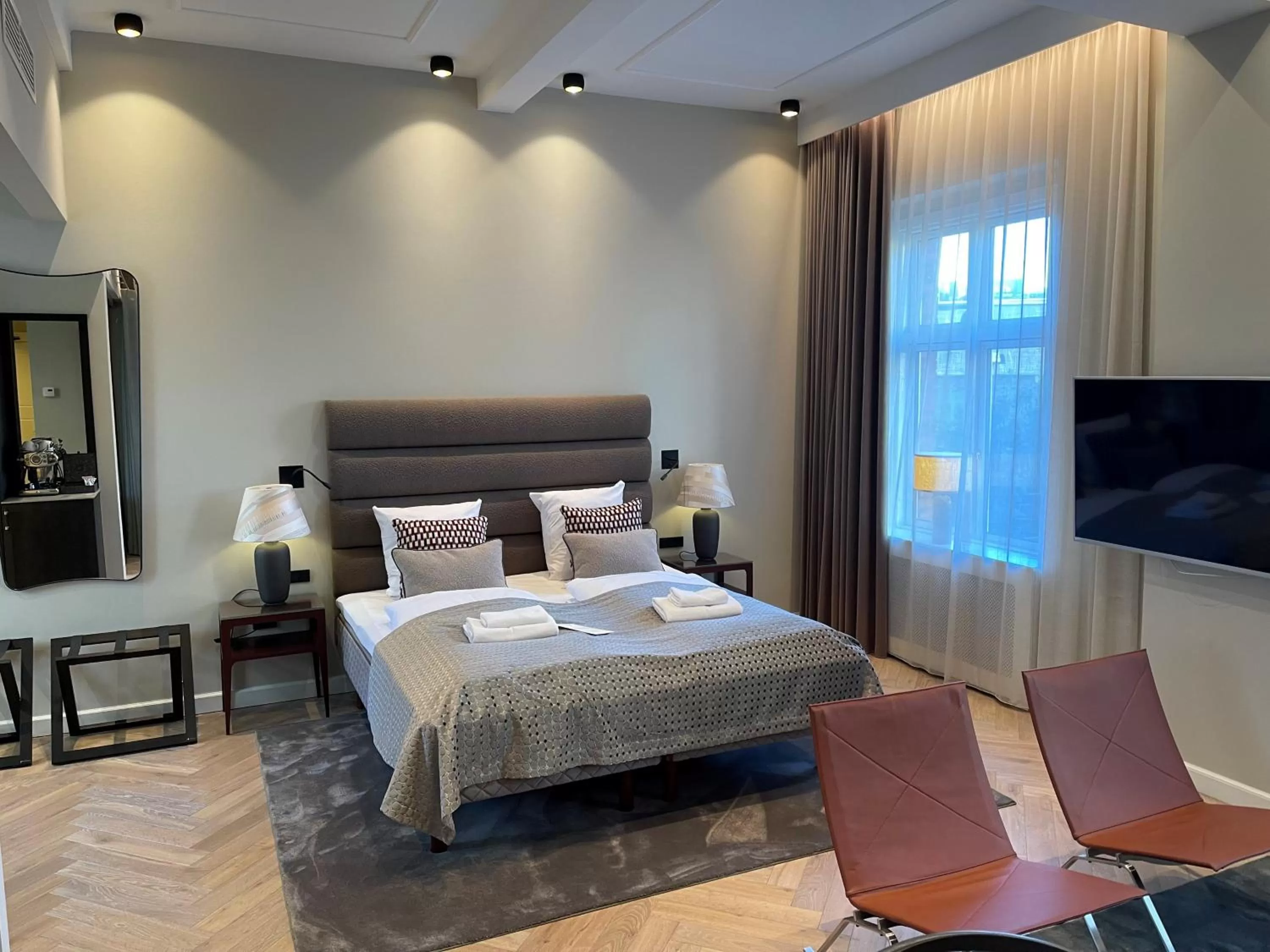 Superior Double Deluxe in Ascot Hotel