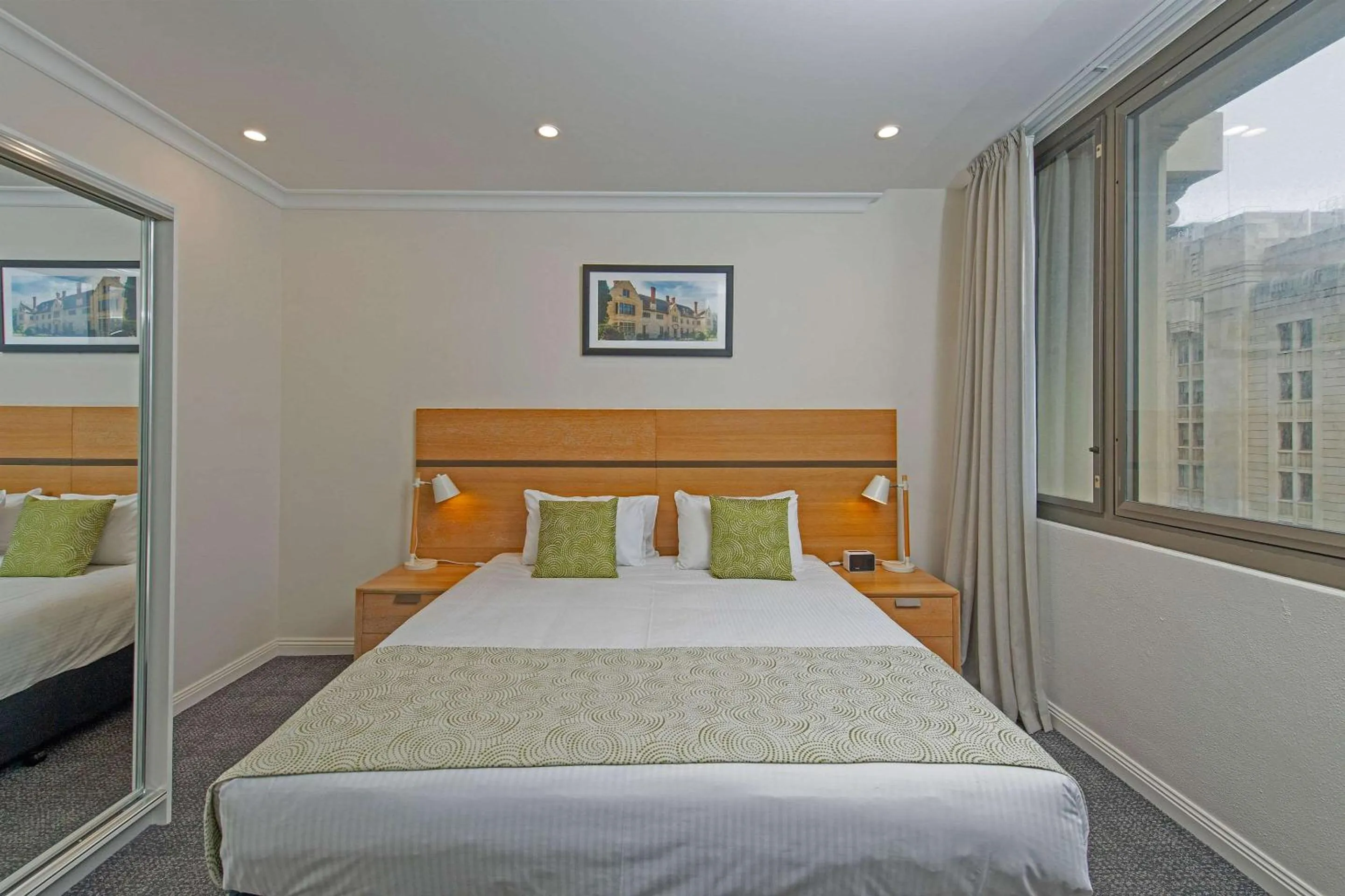 Photo of the whole room, Bed in Quality Apartments Adelaide Central