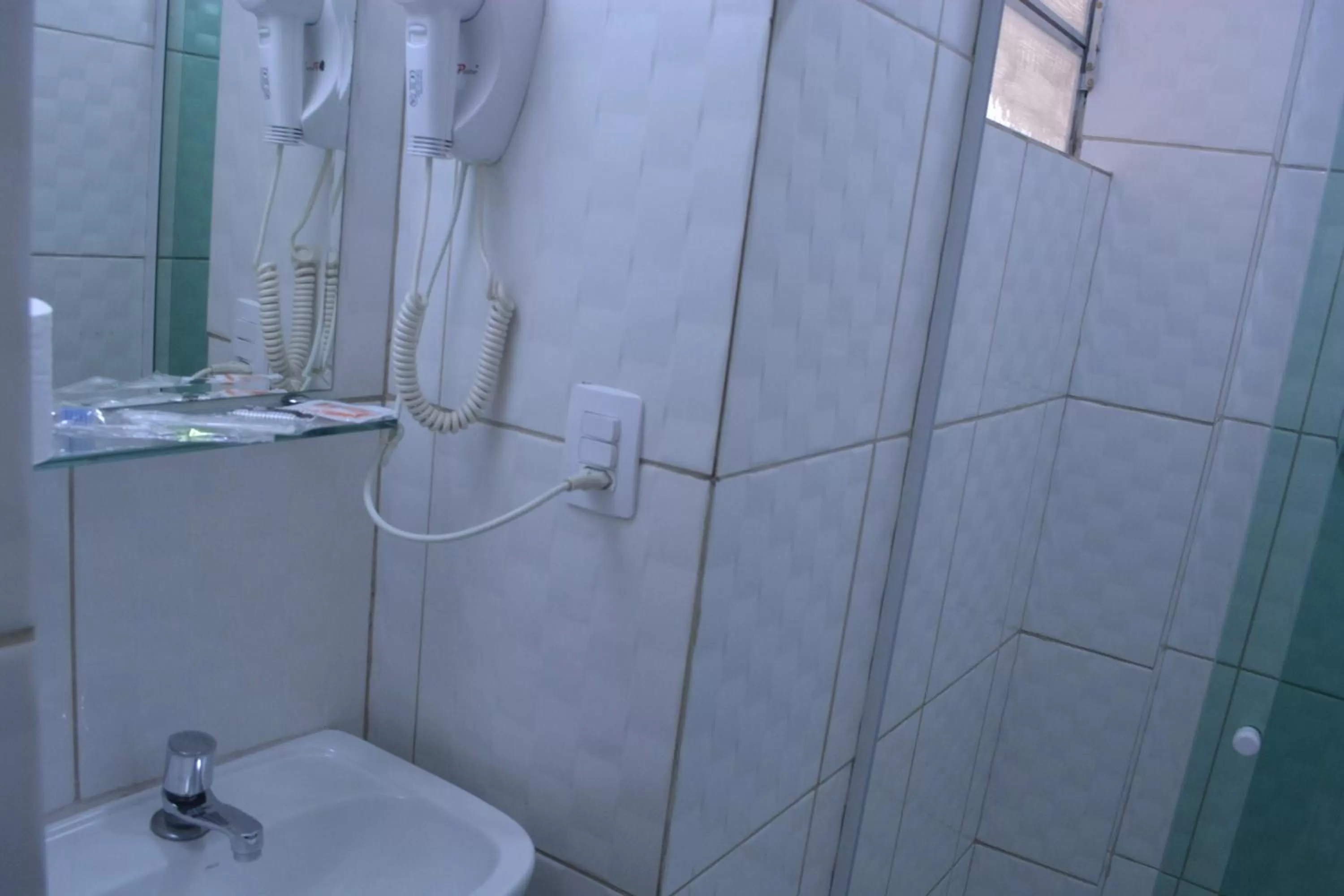 Bathroom in Hotel Calstar