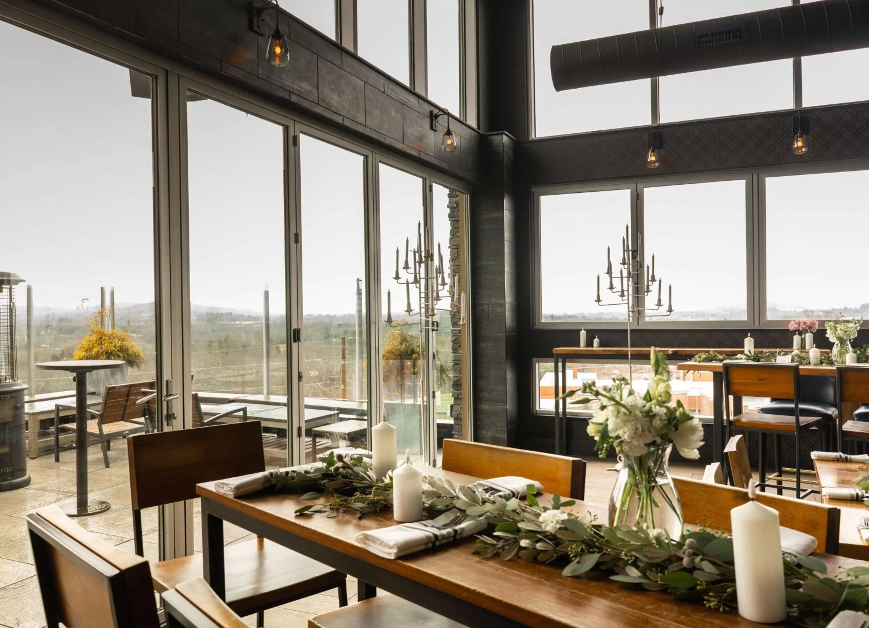 Restaurant/places to eat in DoubleTree by Hilton Asheville Downtown