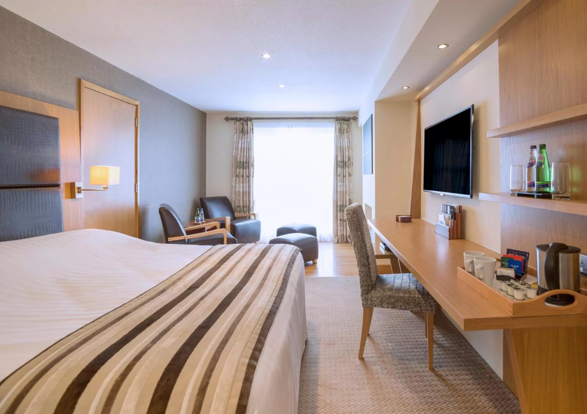 Photo of the whole room, Bed in The Big Blue Hotel - Blackpool Pleasure Beach