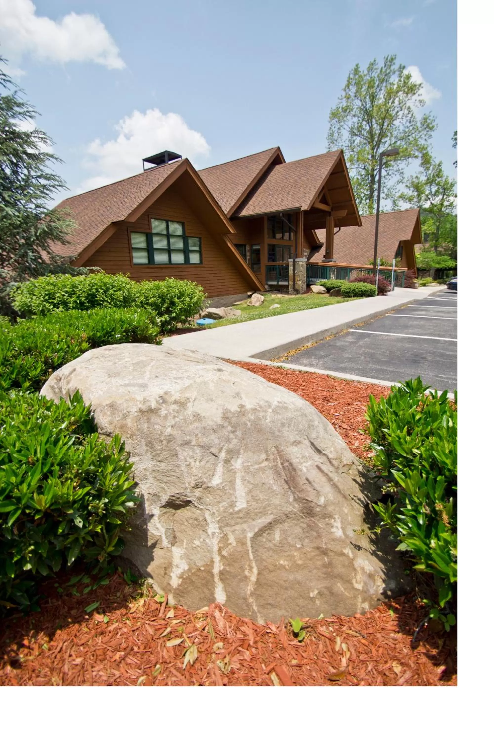 Property building in Hilton Vacation Club Bent Creek Golf Village Gatlinburg