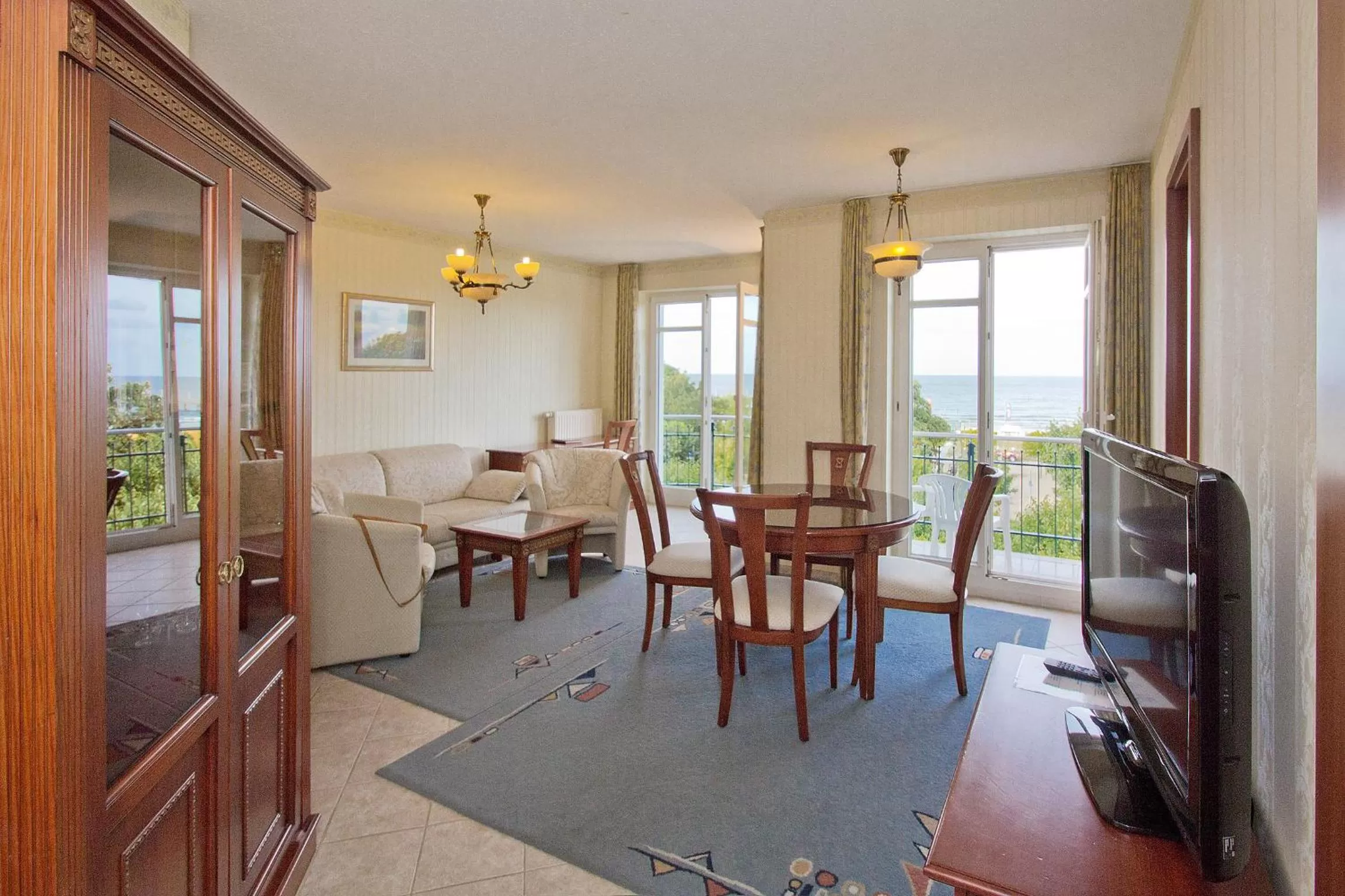 TV and multimedia in SEETELHOTEL Ostseeresidenz Ahlbeck