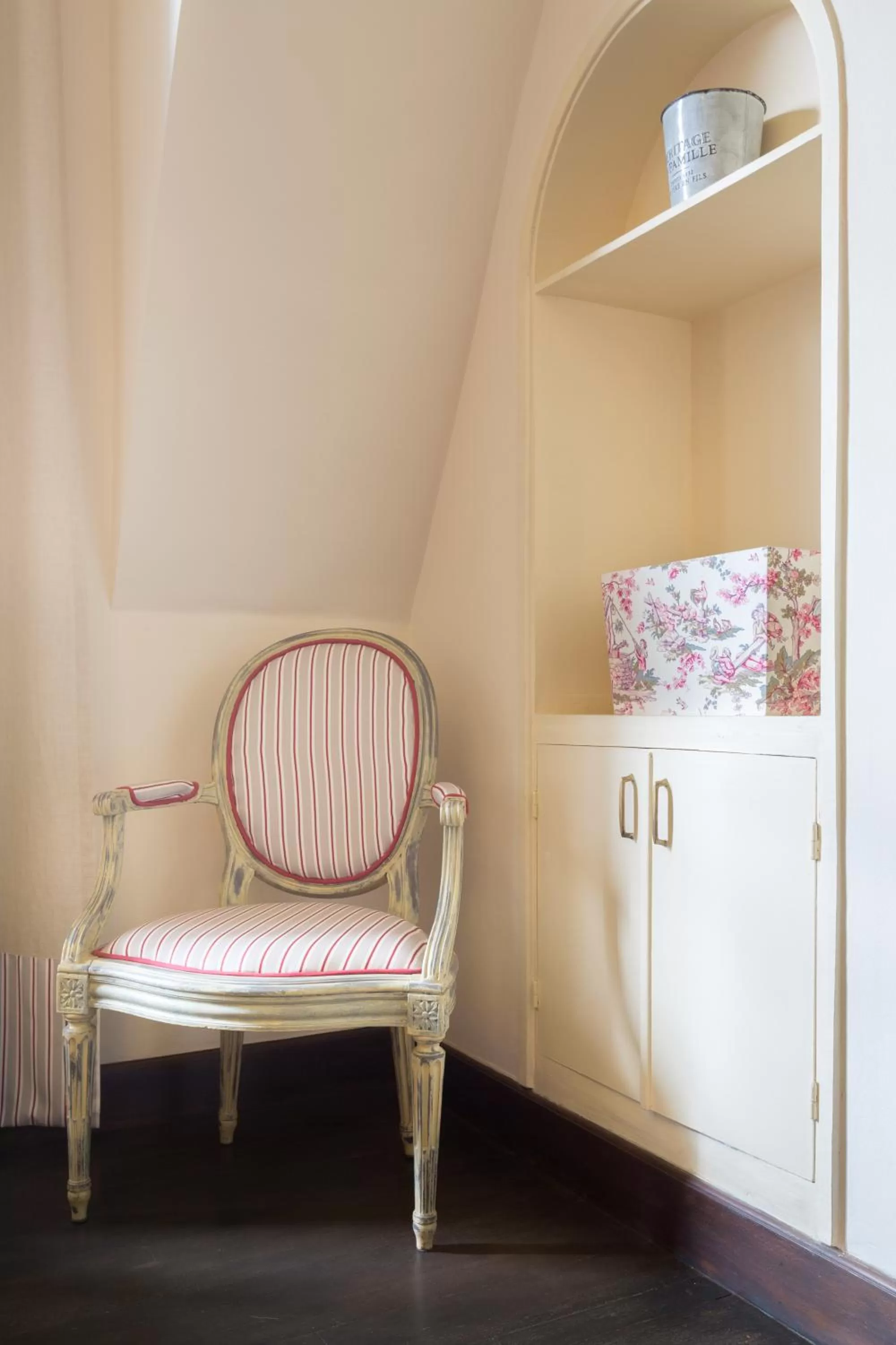 Seating Area in The Citizen