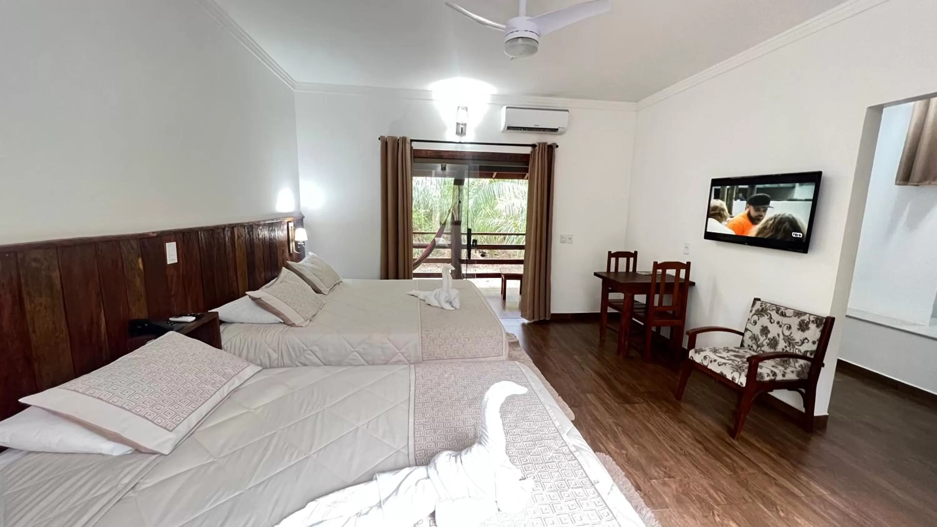 Bed in Hotel Cabanas