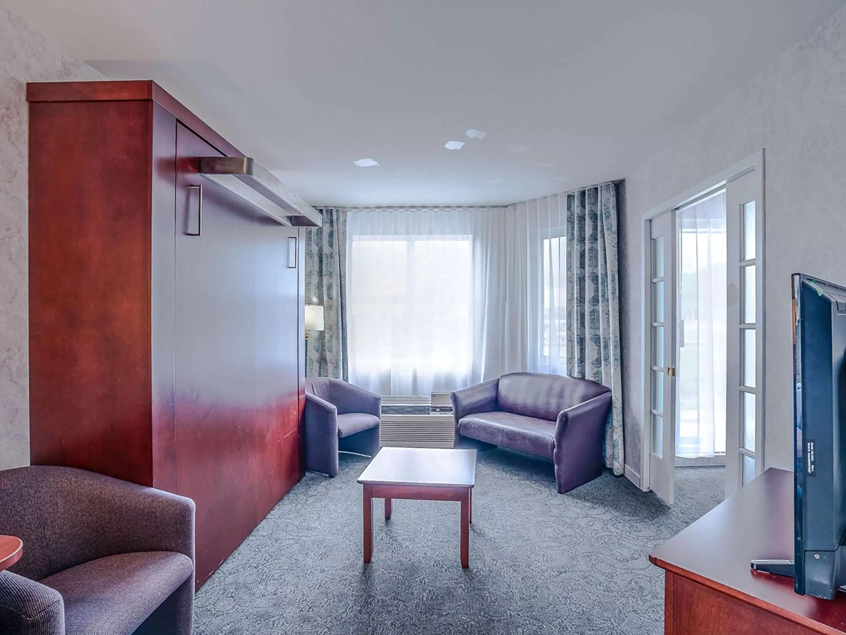 Bedroom in Quality Suites