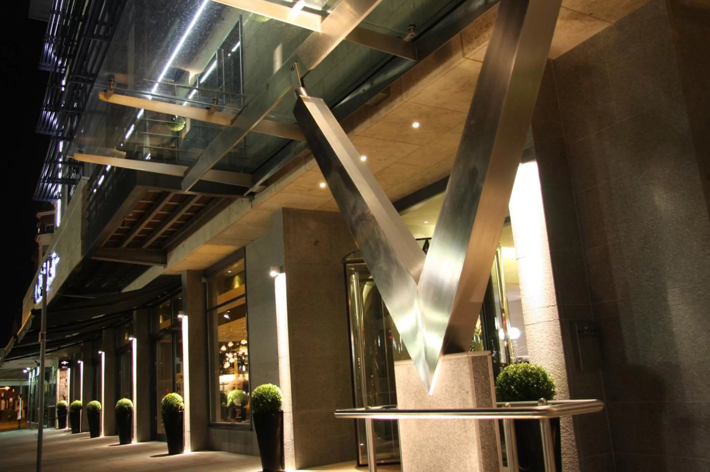 Facade/entrance in The Vincent Hotel