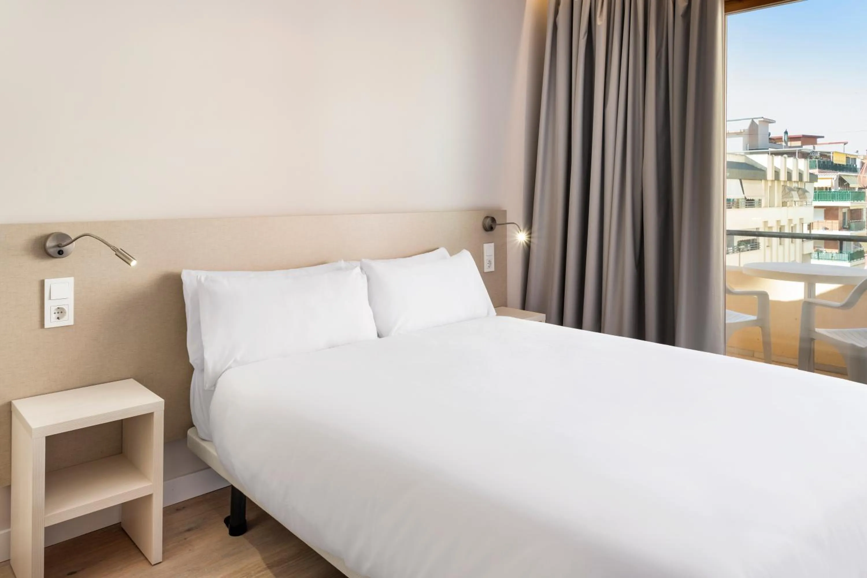 Bedroom, Bed in Hotel Andalucía