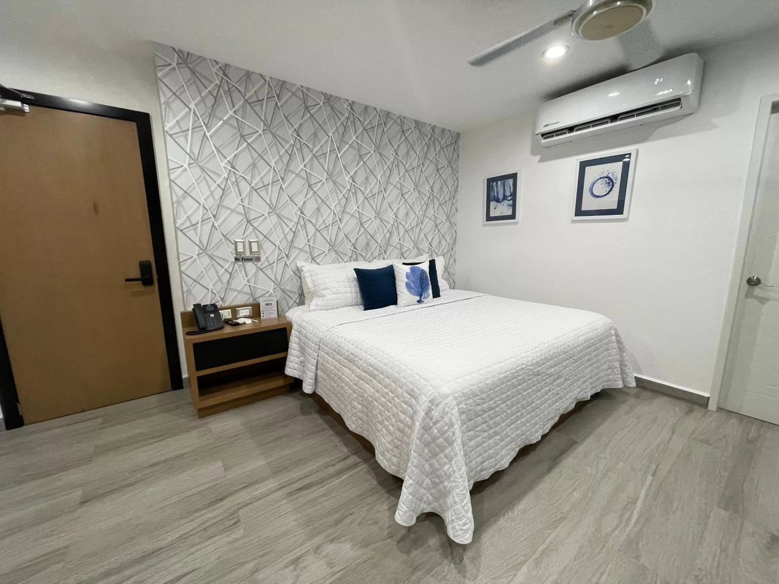 Bed in Hotel Tramamoto Mazatlan