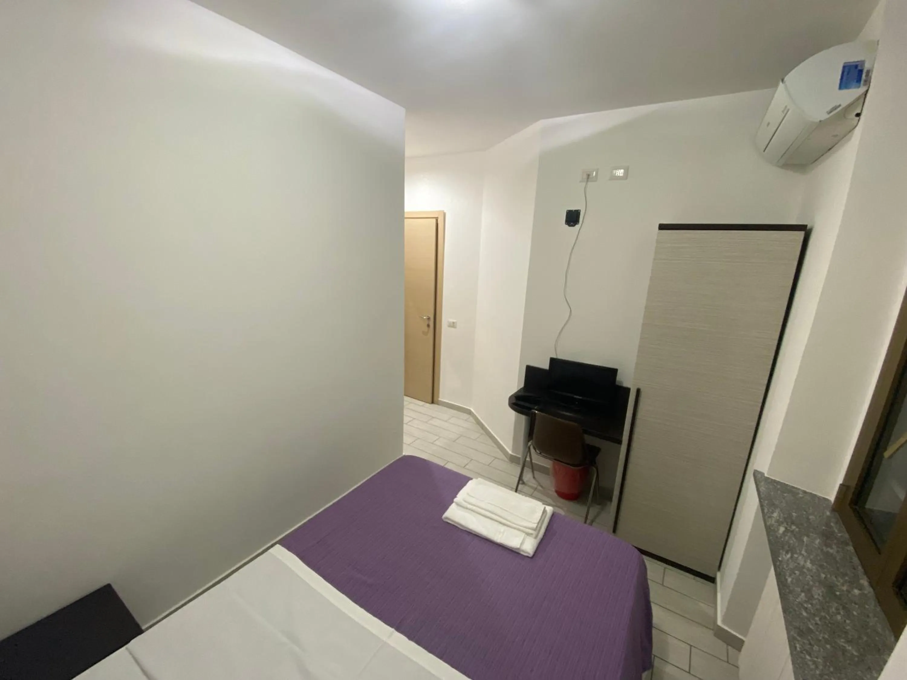 Bedroom, Bed in HOTEL Poma