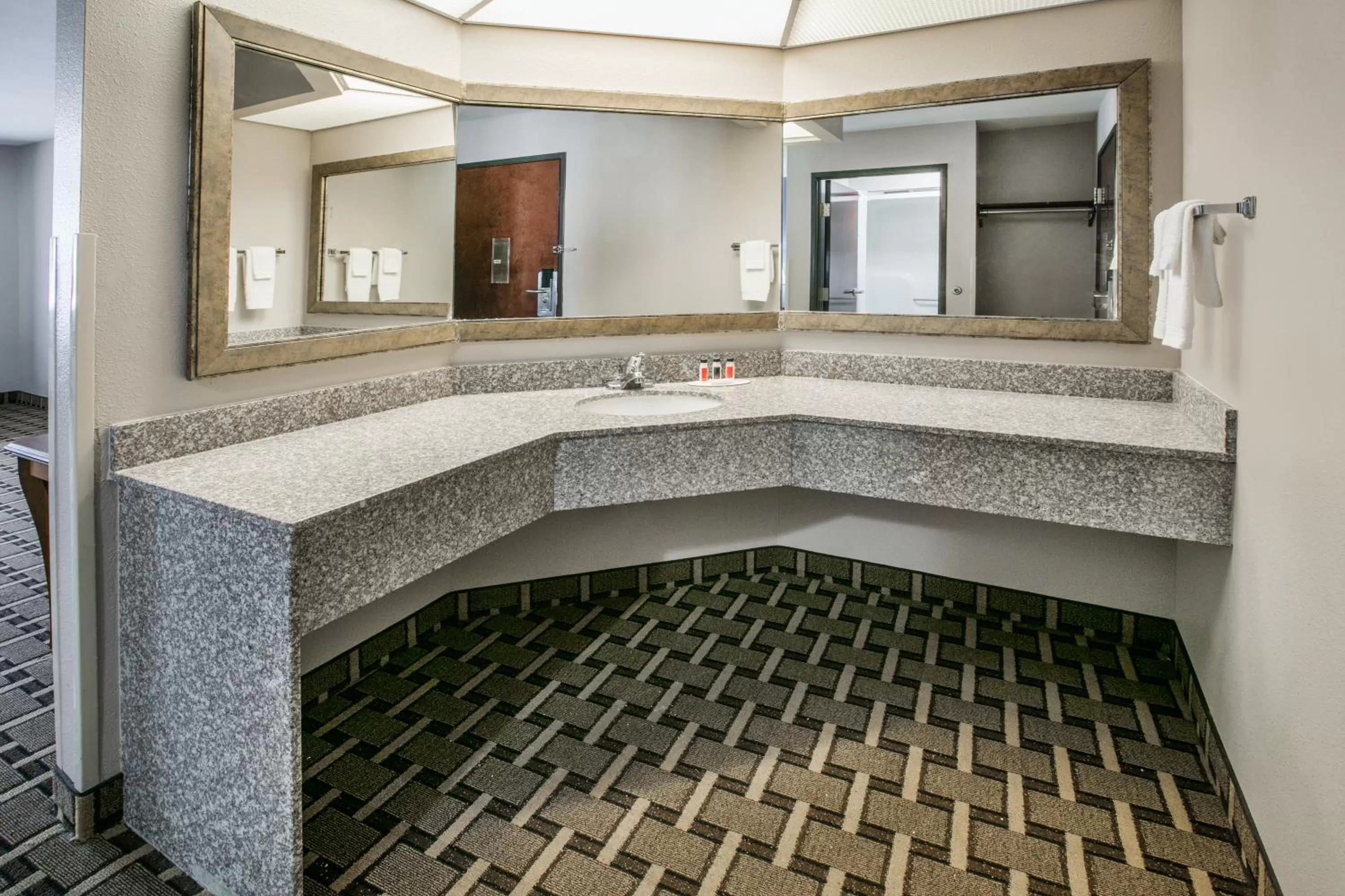 Bathroom in Quality Inn Lawton near Fort Sill