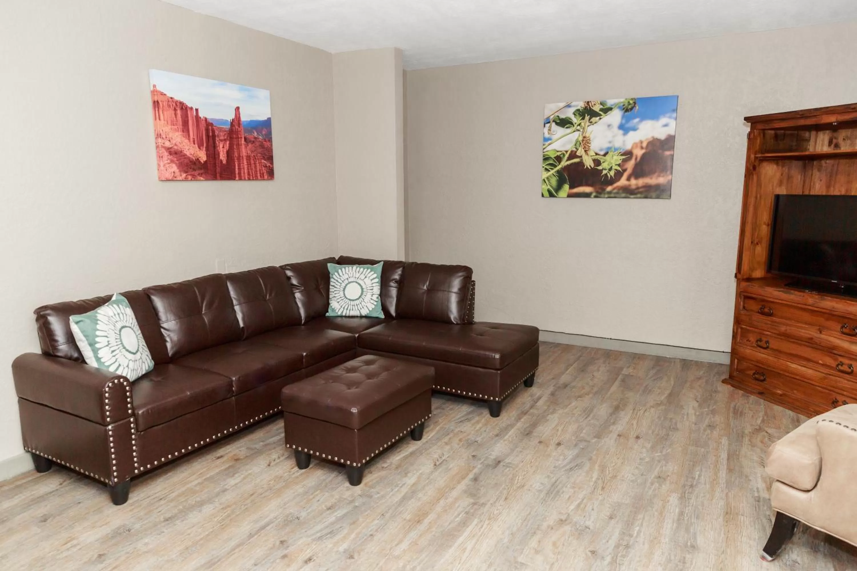 Seating area in Aarchway Inn