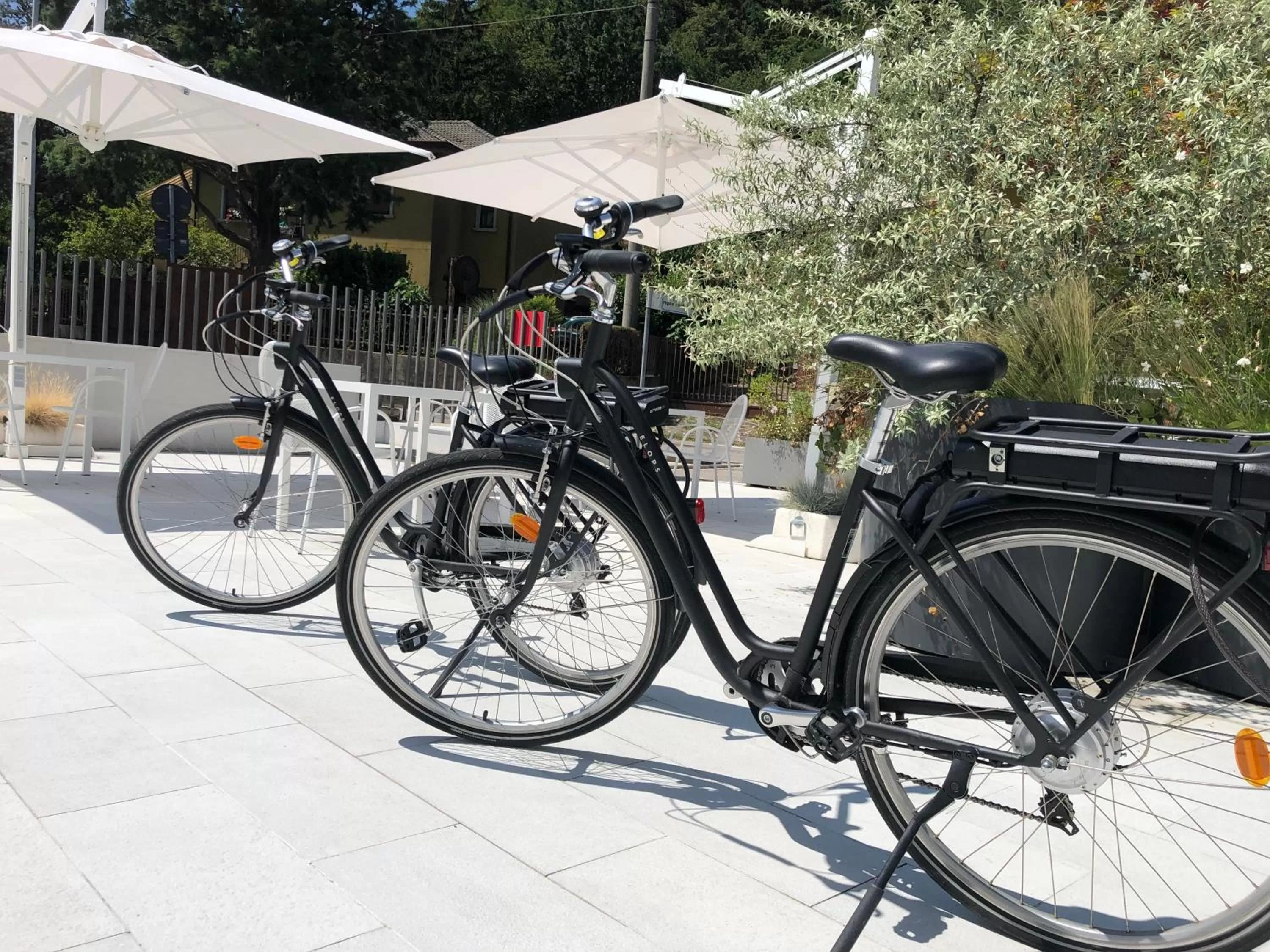 Cycling in Aldeia Bianca Village
