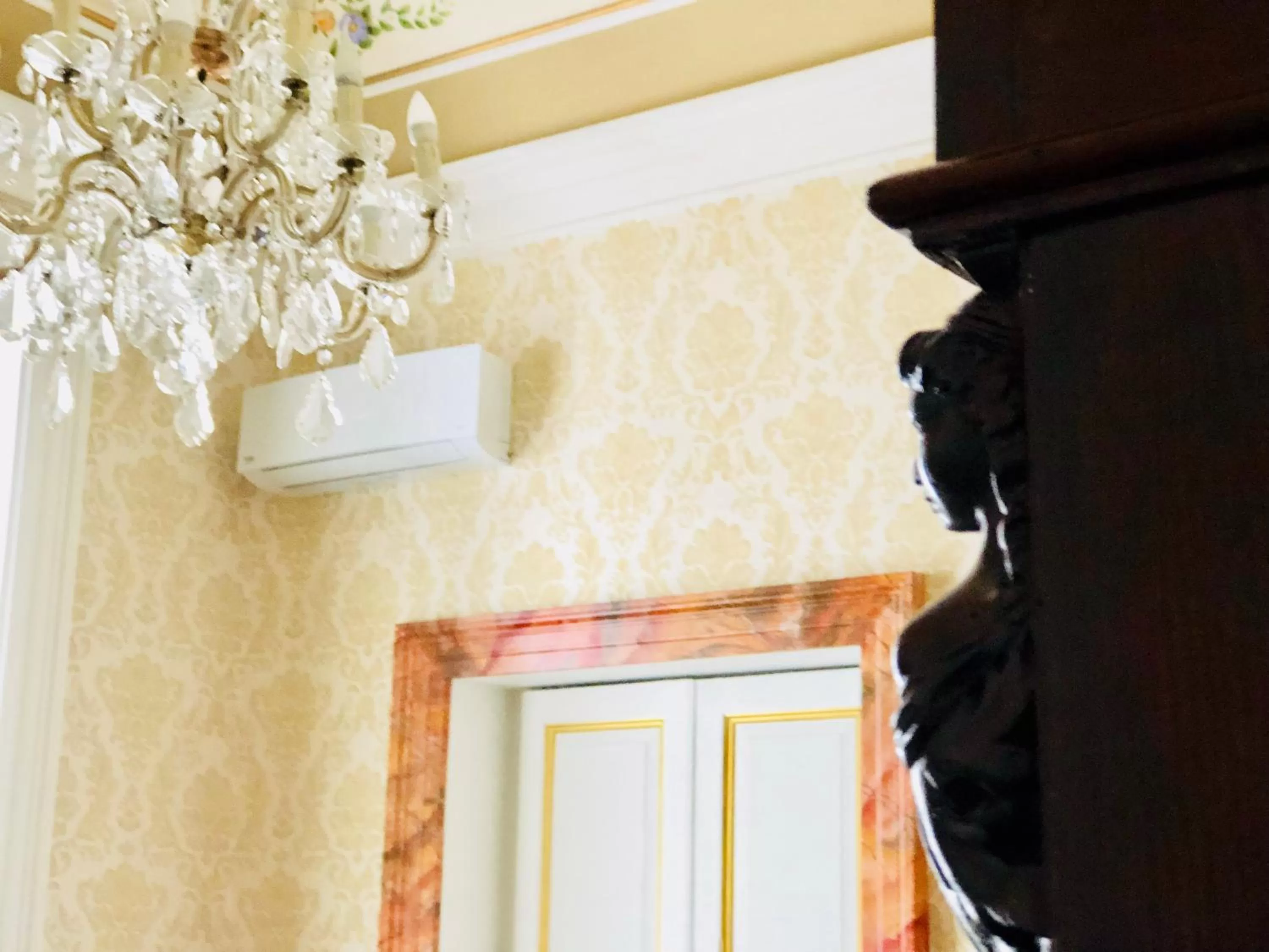 Decorative detail in Dimora Umberto