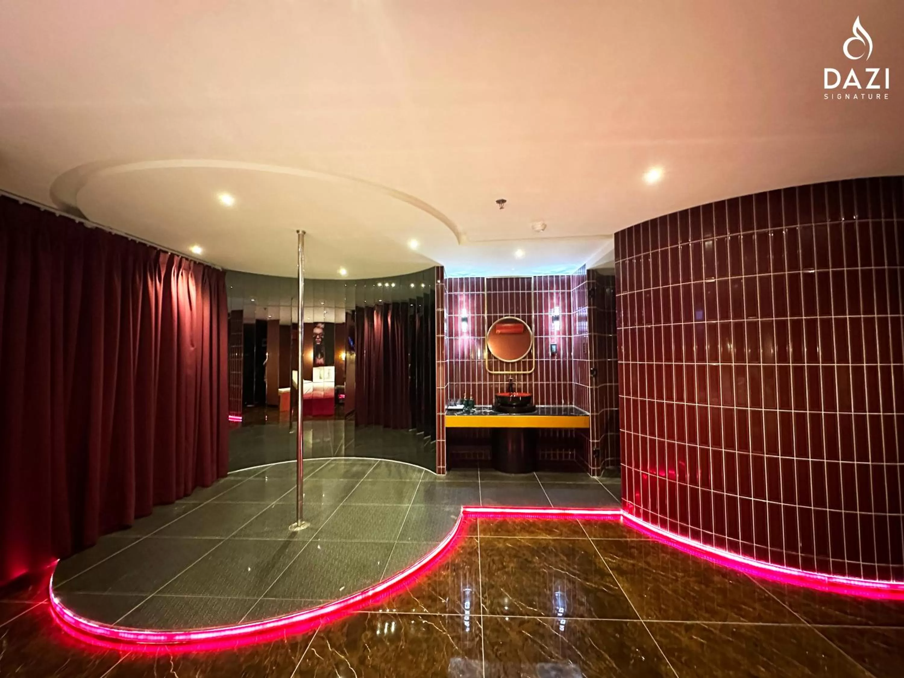 room service in Dazi Signature