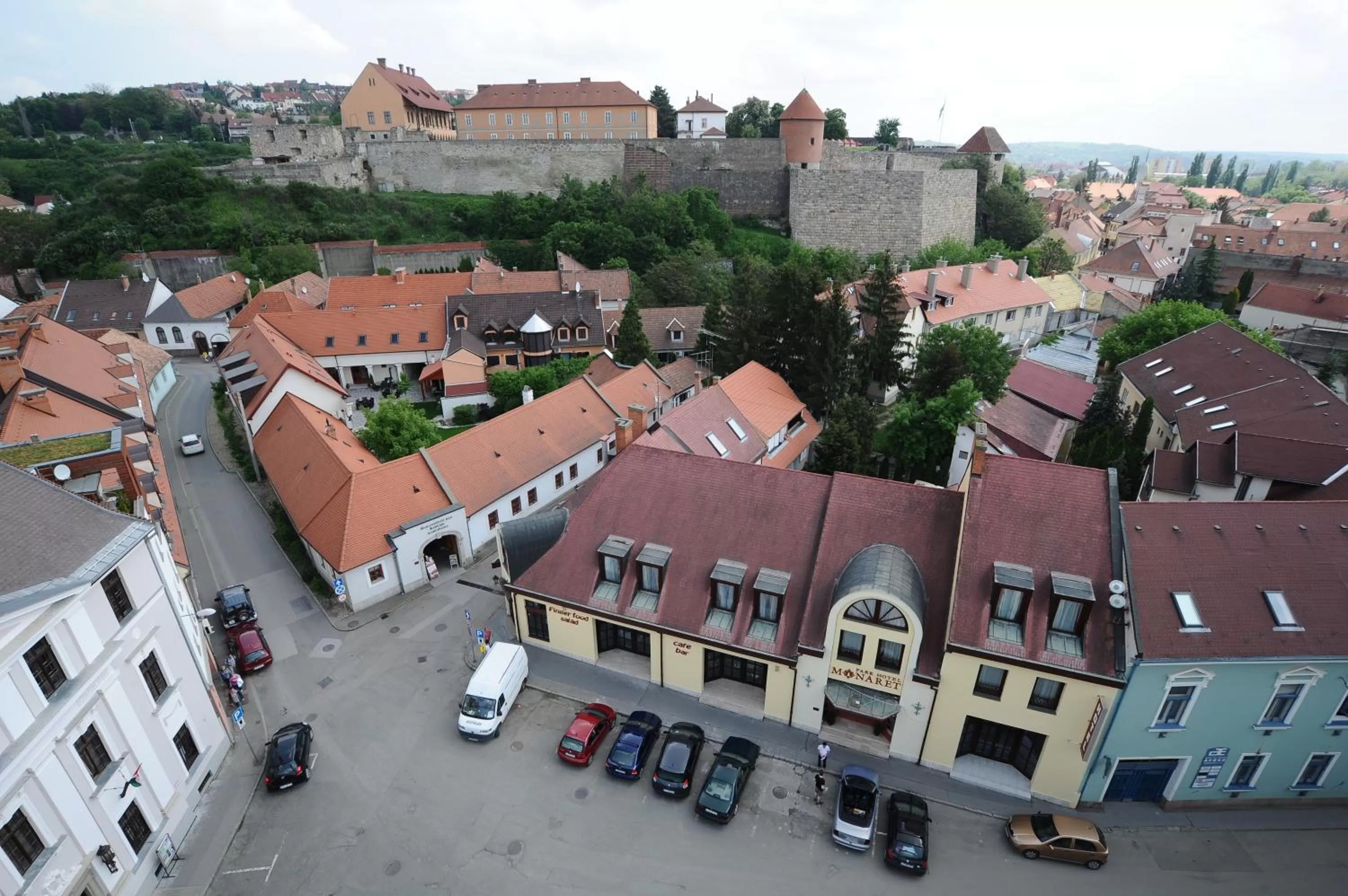Bird's eye view in Hotel Minaret&Étterem