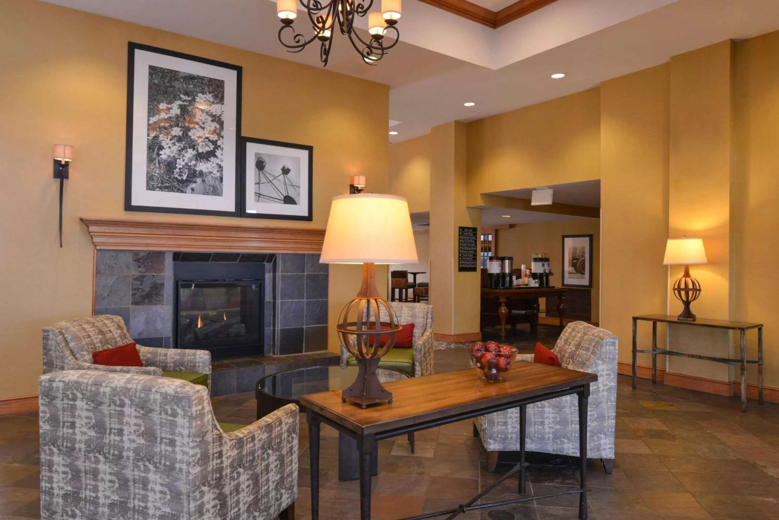 Lobby or reception in Hampton Inn & Suites Pueblo-Southgate