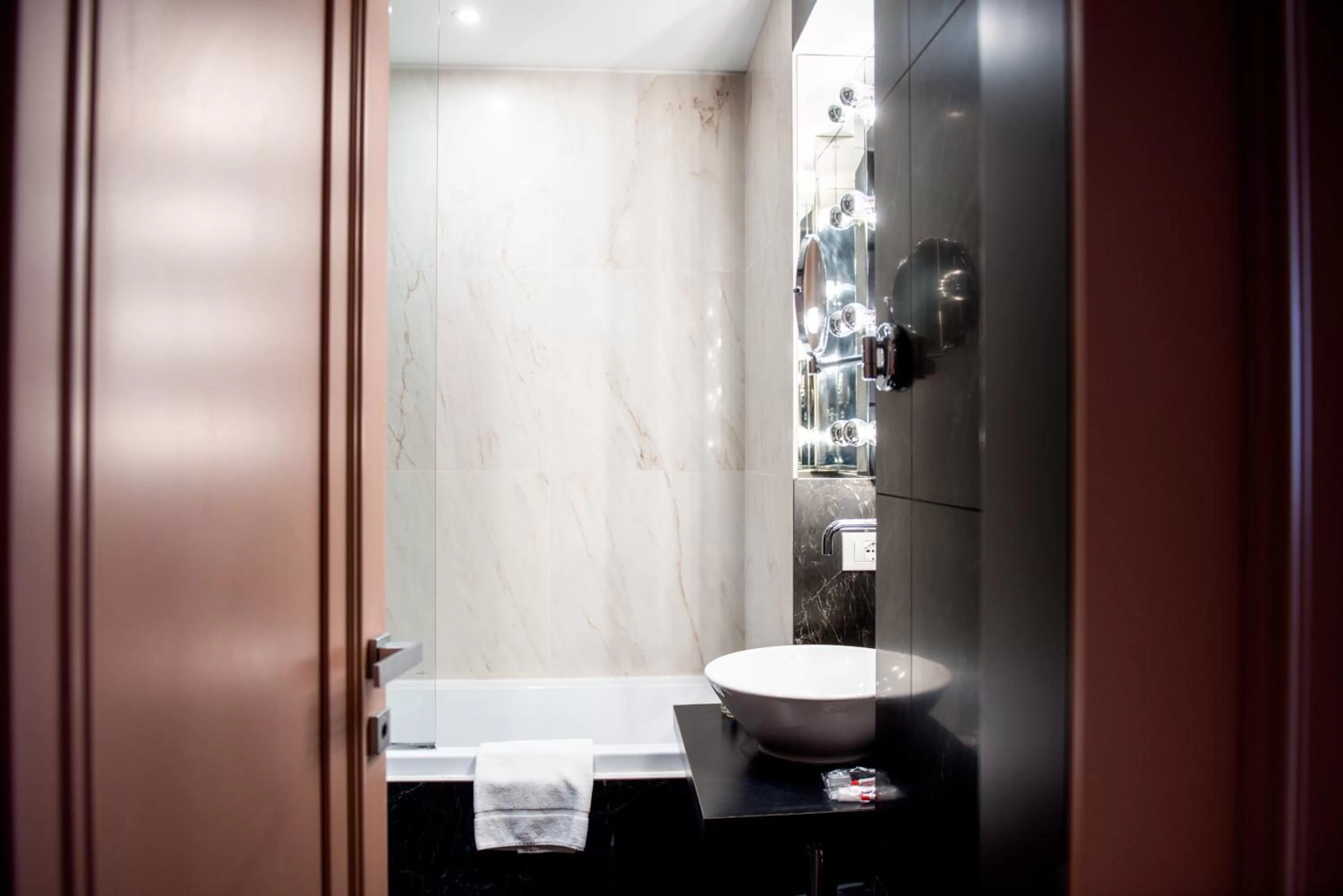 Bathroom in Boutique Centrale Palace Hotel