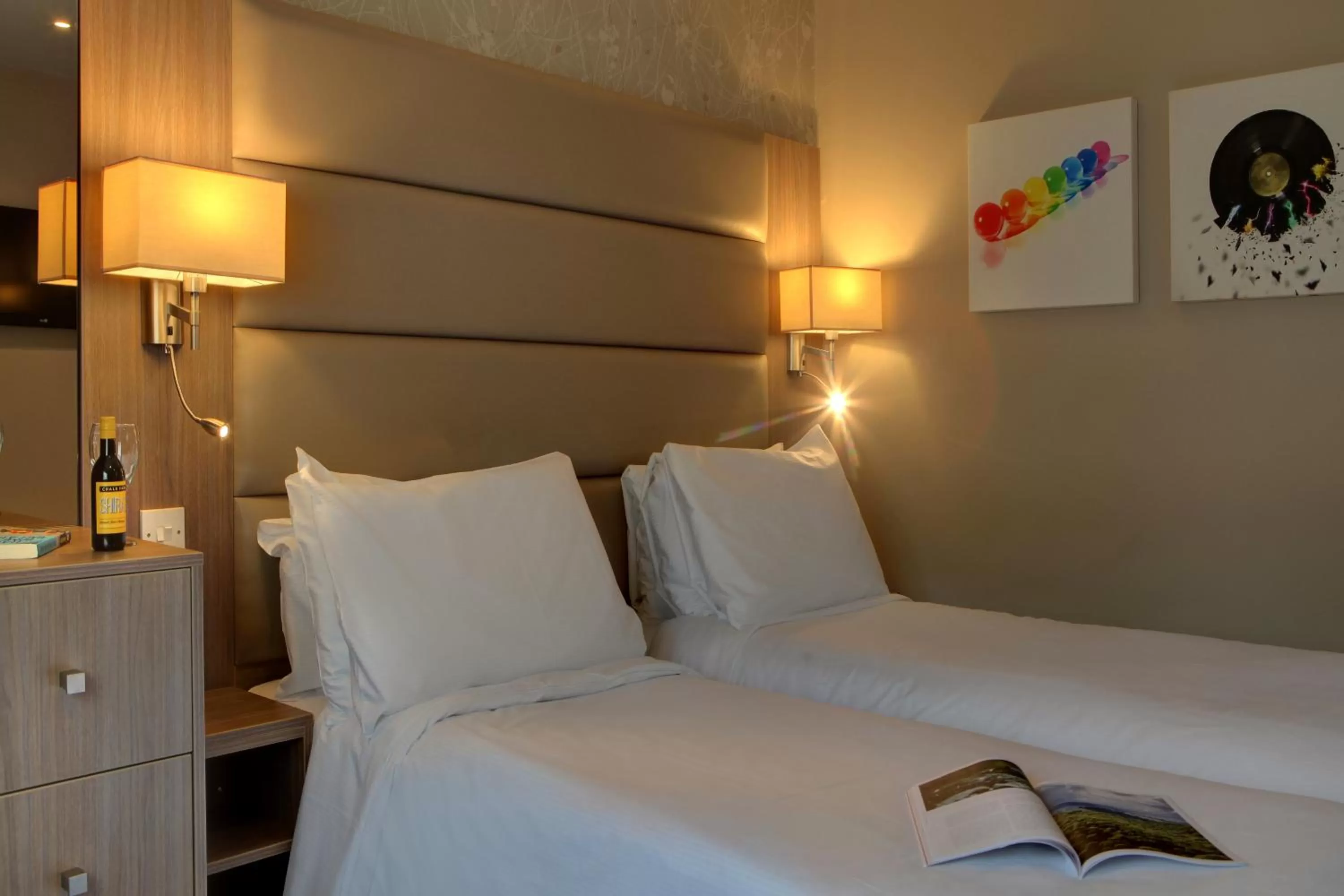 Bed in Best Western Pontypool Metro Hotel