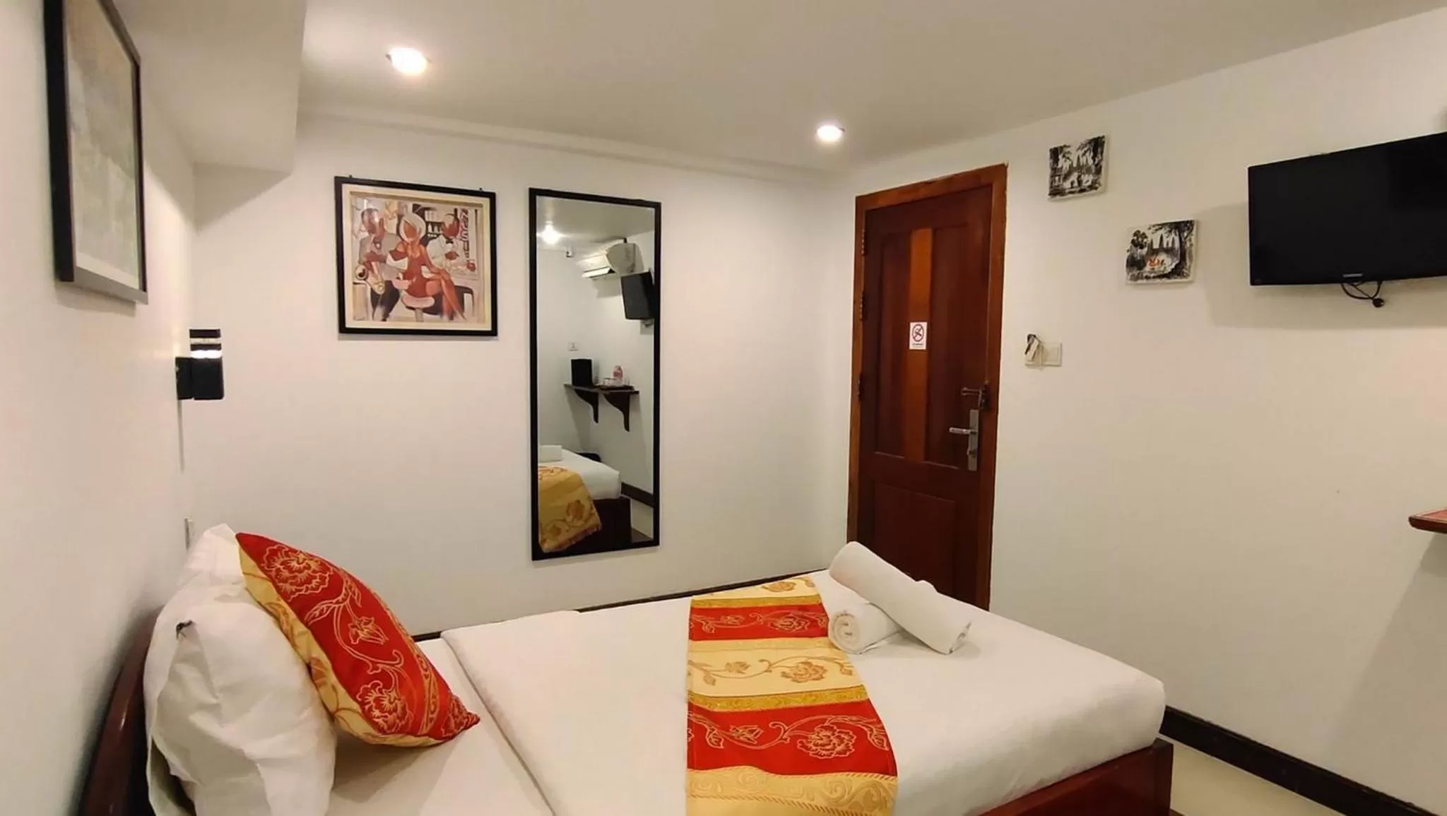 Bedroom, Bed in La Villa du Bonheur