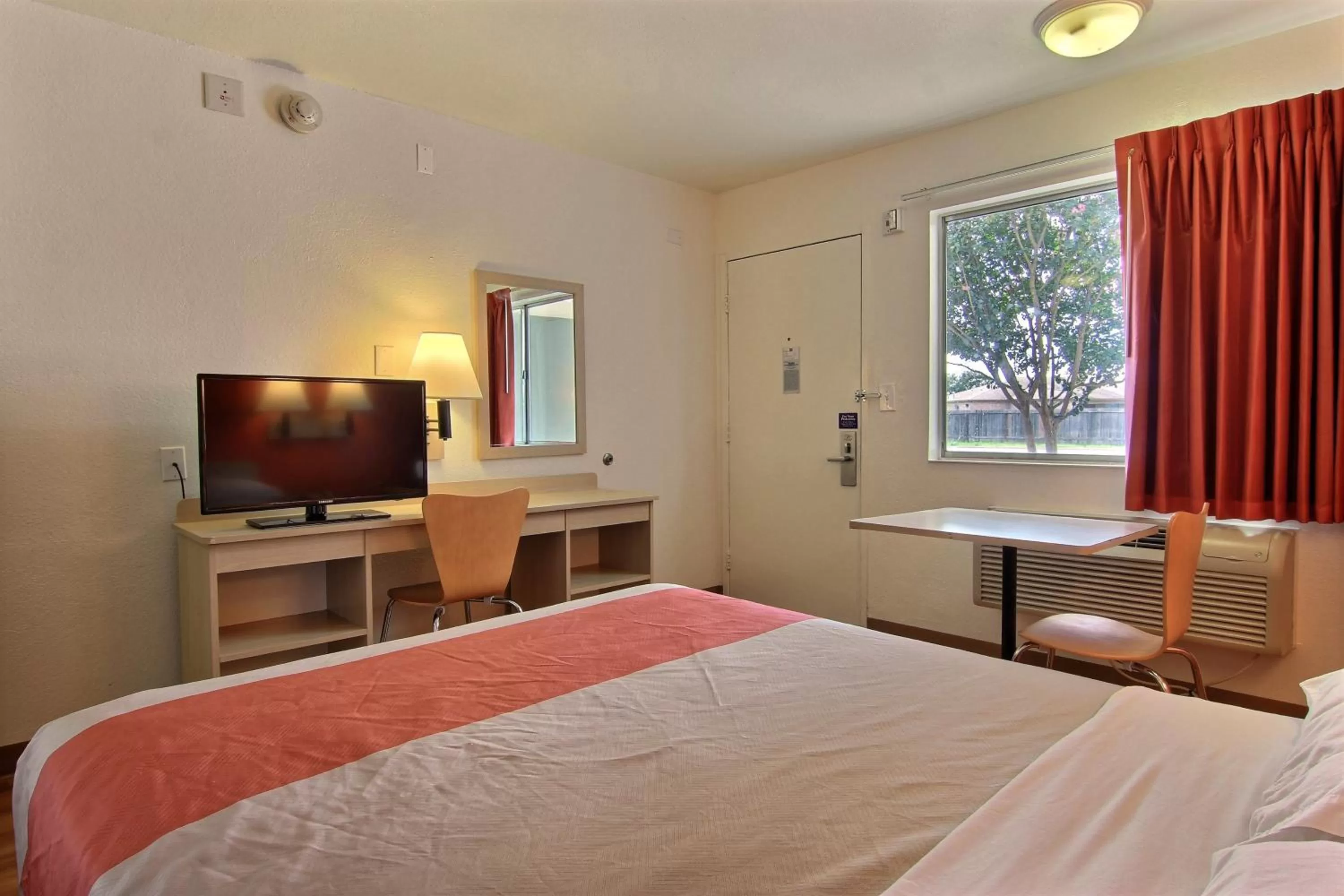 Bedroom, Bed in Motel 6-Corpus Christi, TX - Northwest