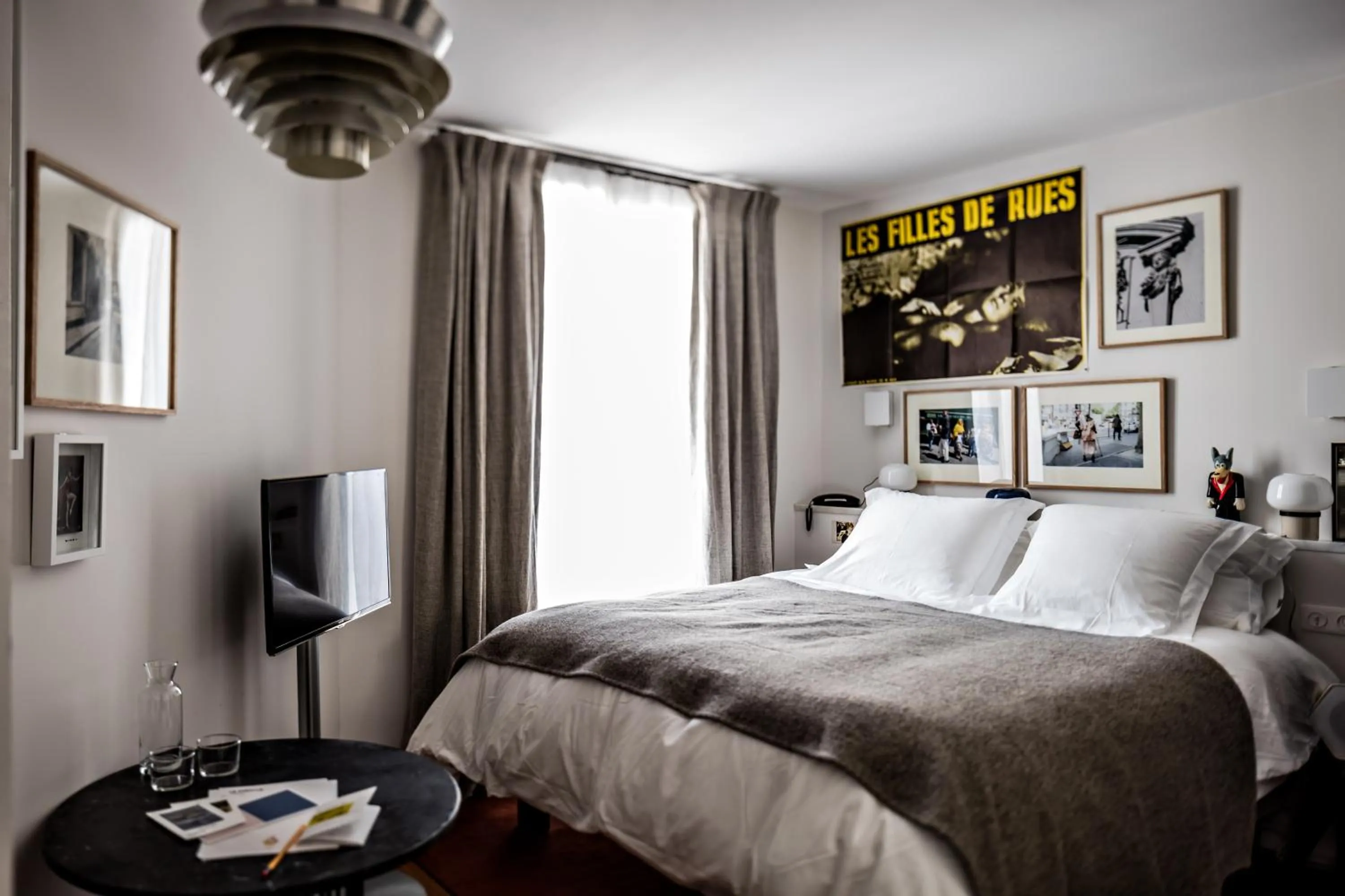 Photo of the whole room, Bed in Le Pigalle, a Member of Design Hotels