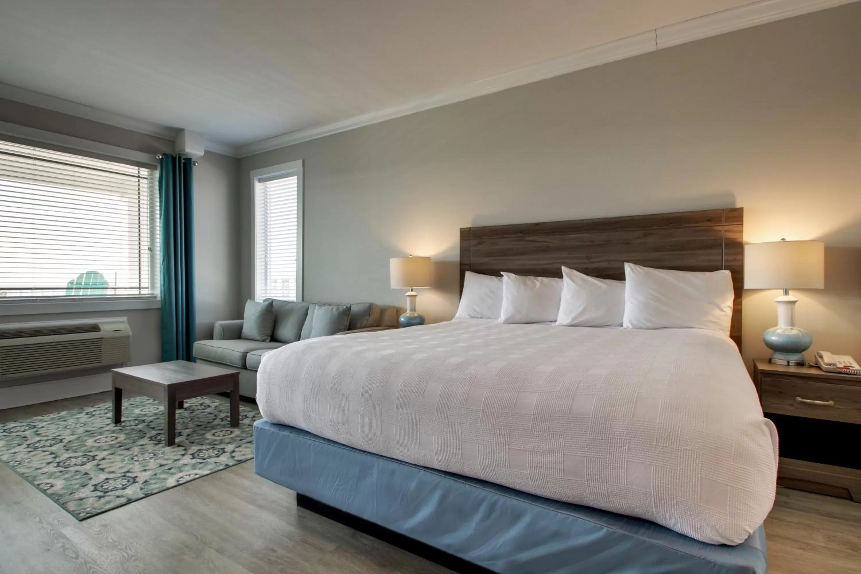 Bedroom, Bed in Islander Hotel & Resort