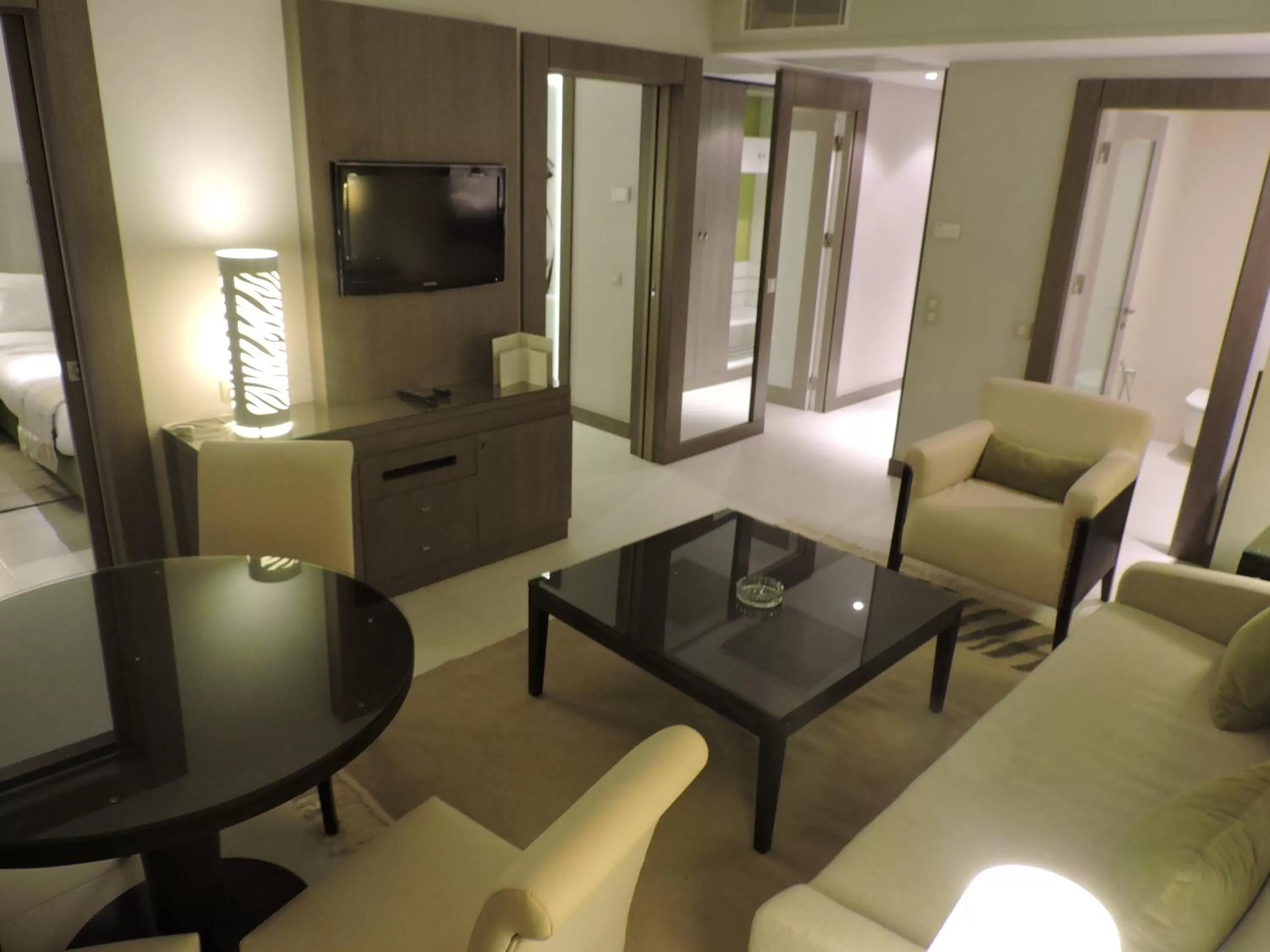 Toilet in Golf Royal Hotel