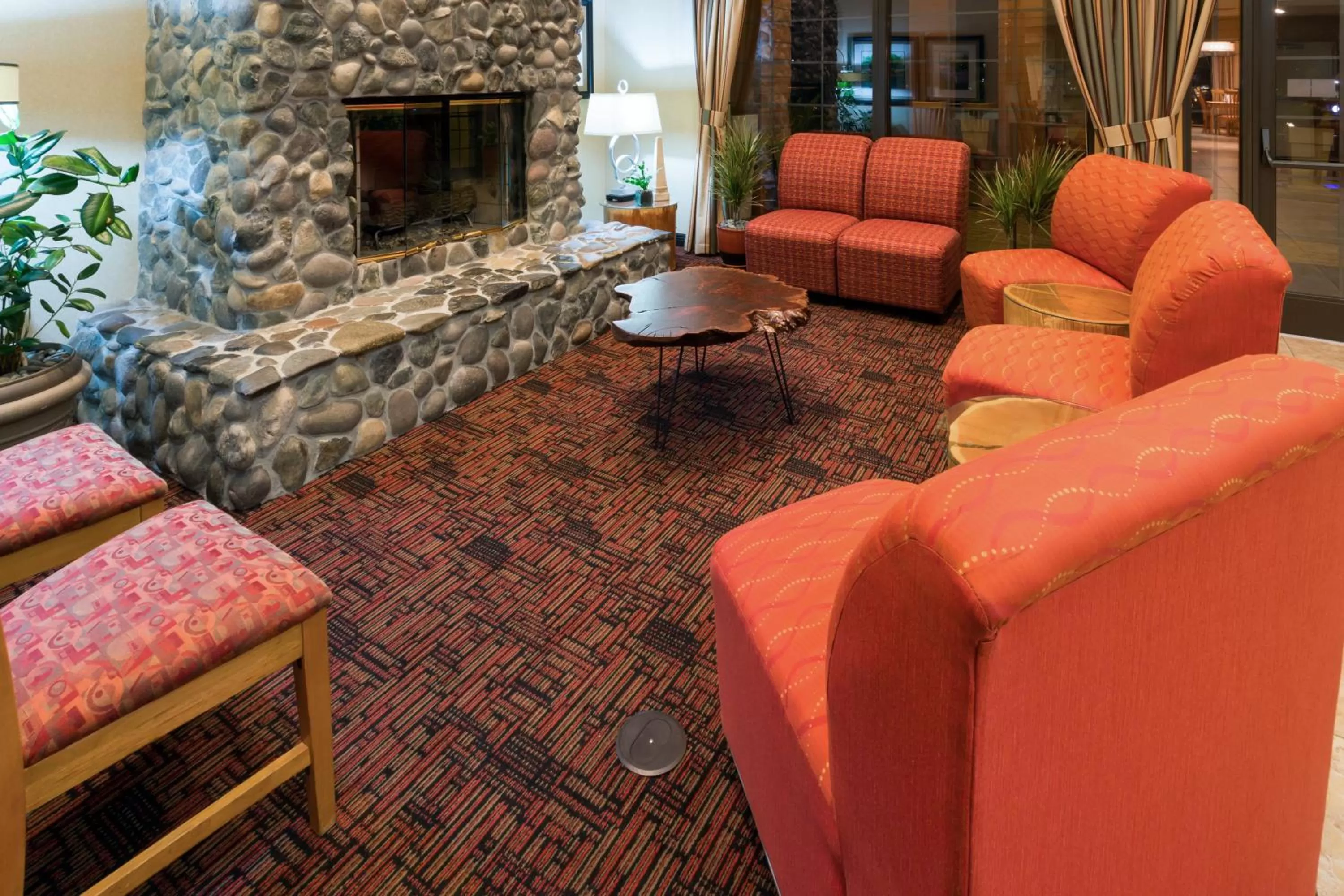 Lobby or reception in Holiday Inn Express Grants Pass by IHG