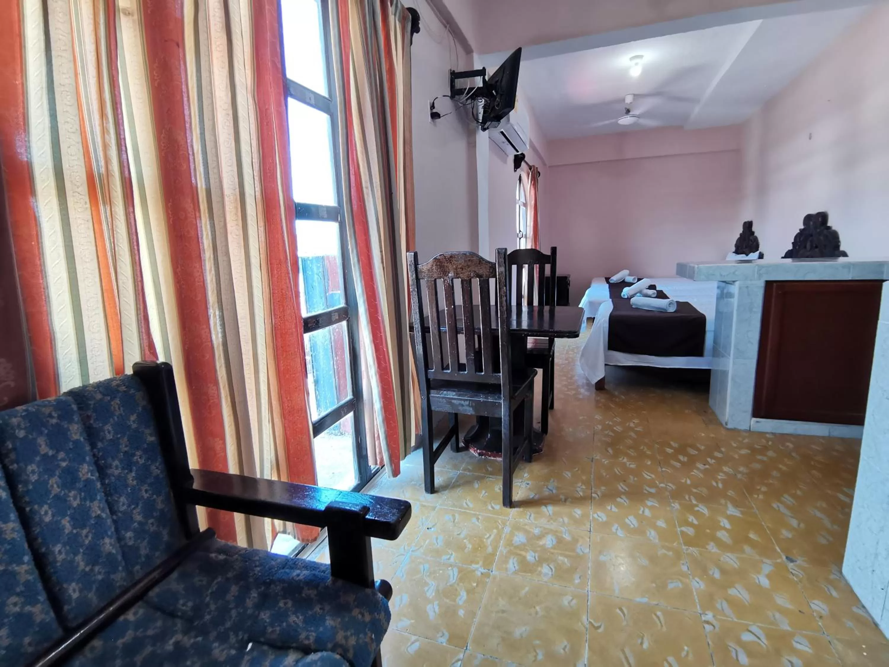 Seating Area in Hotel Colonial San Carlos