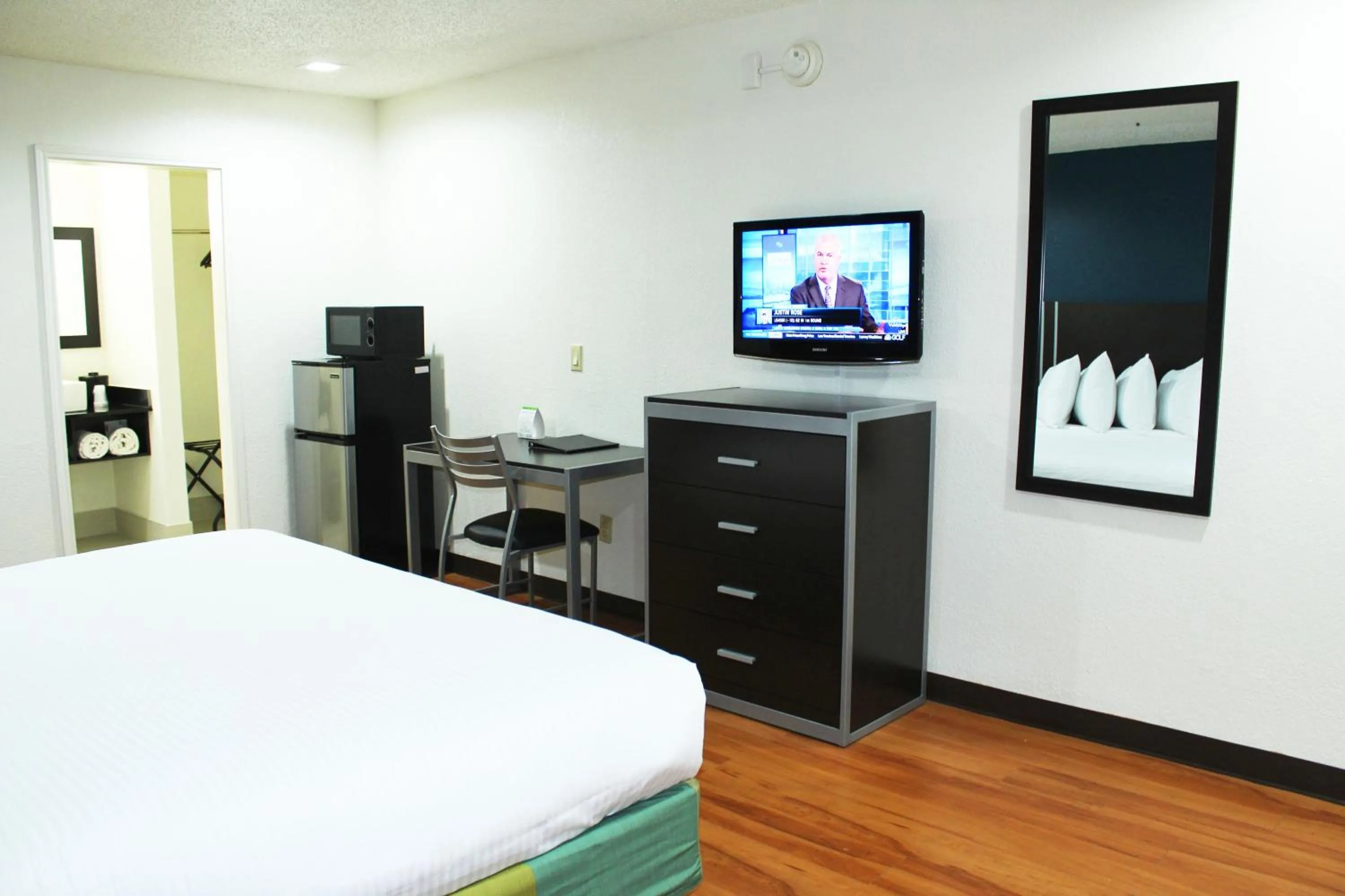 Bed in Stay Express Inn Dallas - Fair Park / Downtown