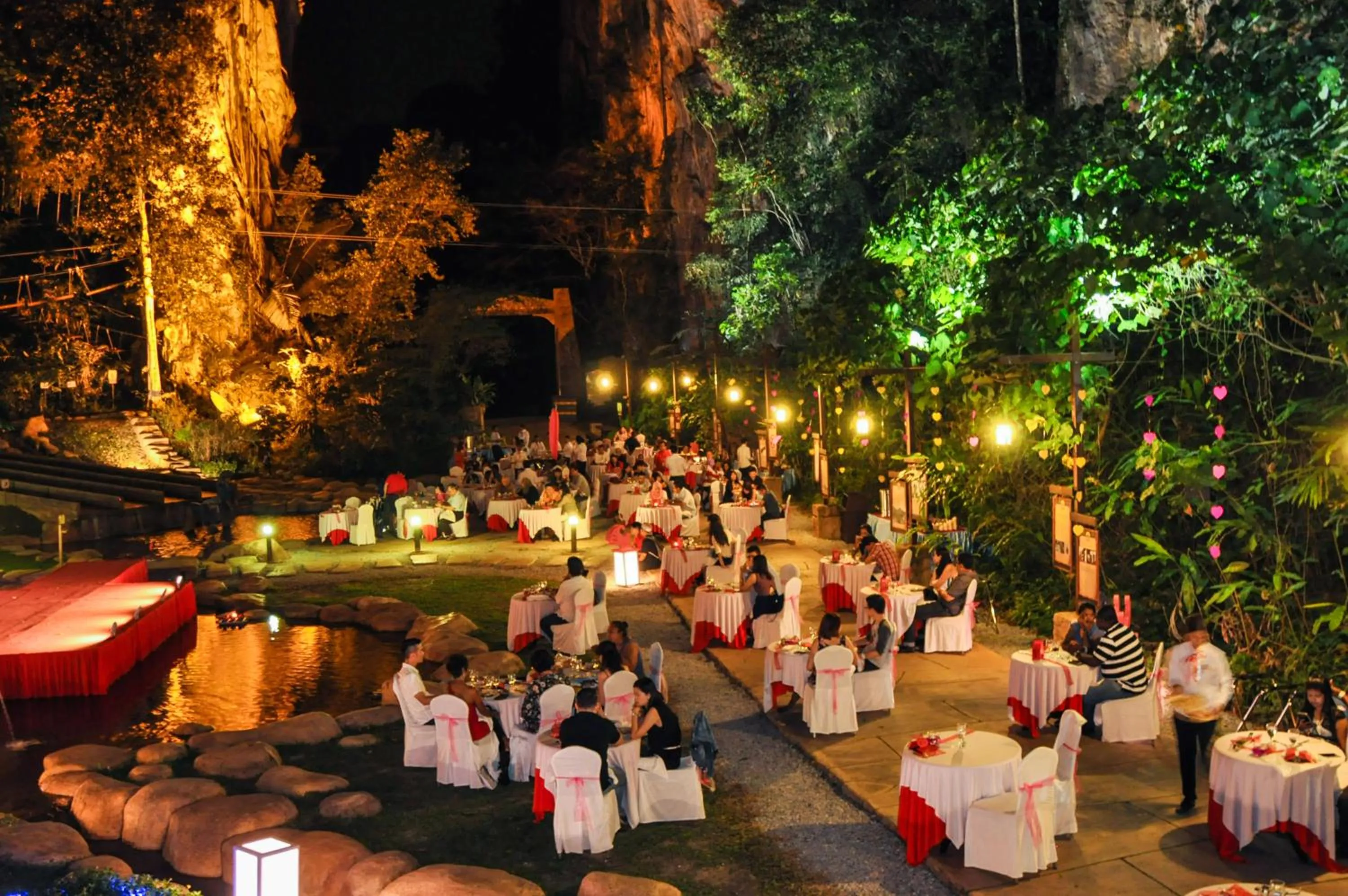 People in Sunway Lost World Hotel