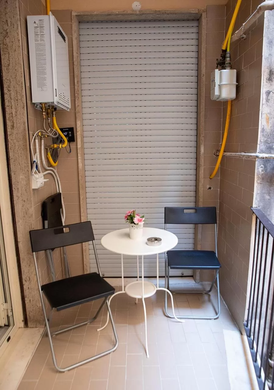 Balcony/Terrace, Dining Area in zuroli suite