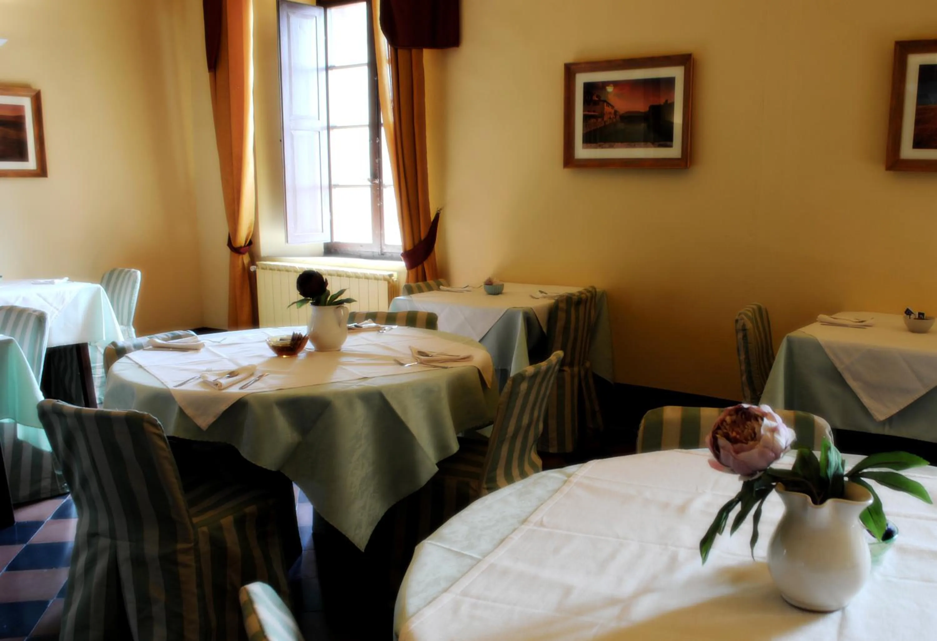 Restaurant/places to eat in Il Chiostro Del Carmine