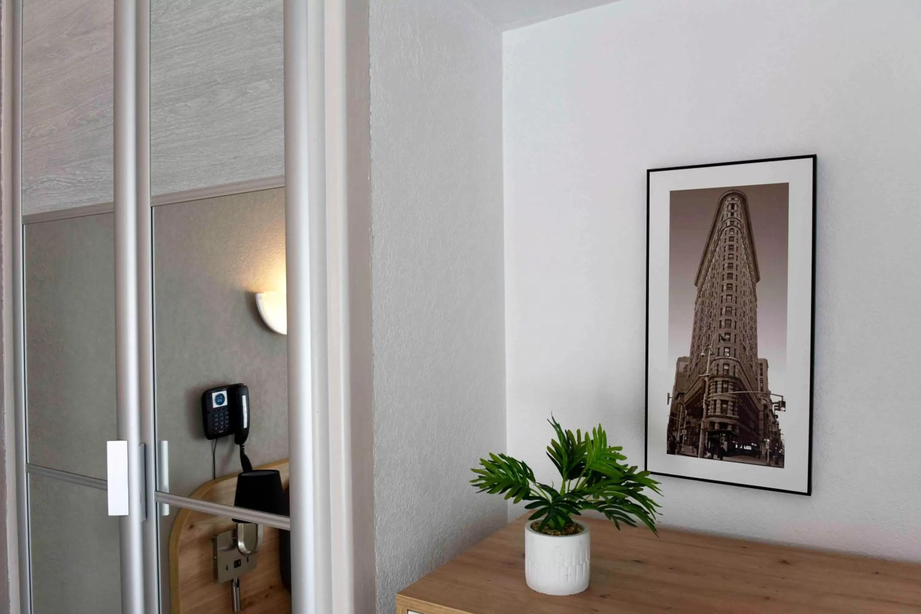 Decorative detail in Azur Hôtel