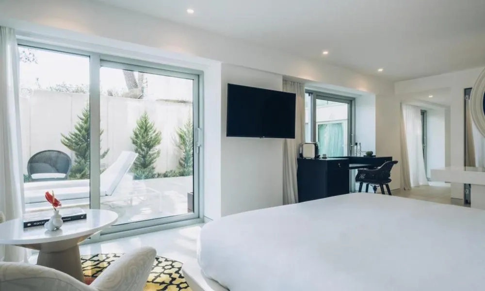 Photo of the whole room, TV/Entertainment Center in Iberostar Grand Portals Nous