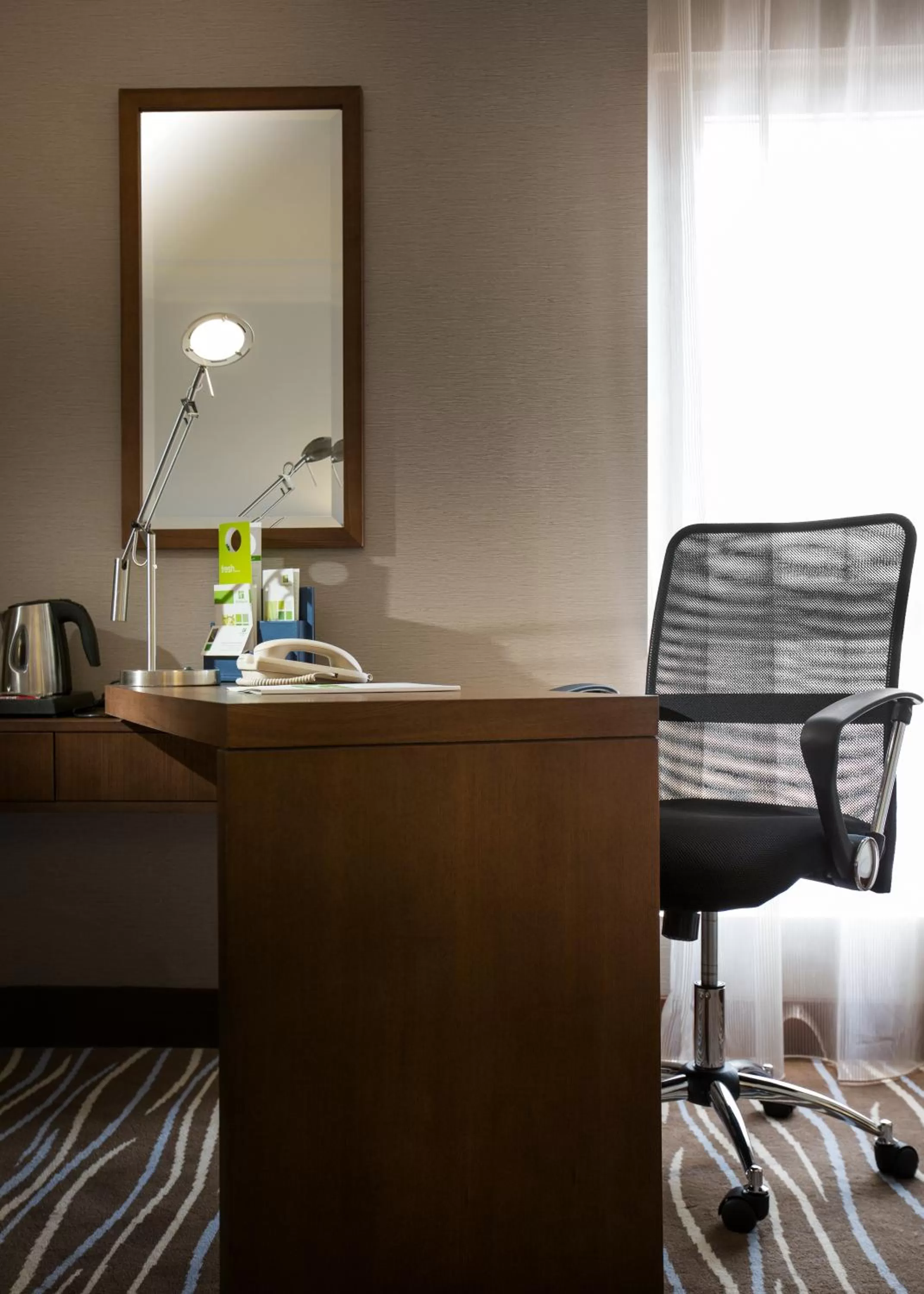 Seating area in Copthorne Downtown by Millennium