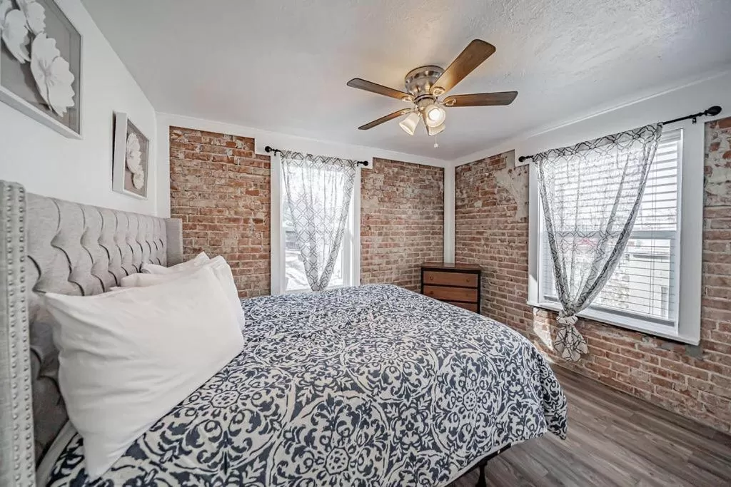 Bedroom, Bed in Suites of Lava Hot Springs
