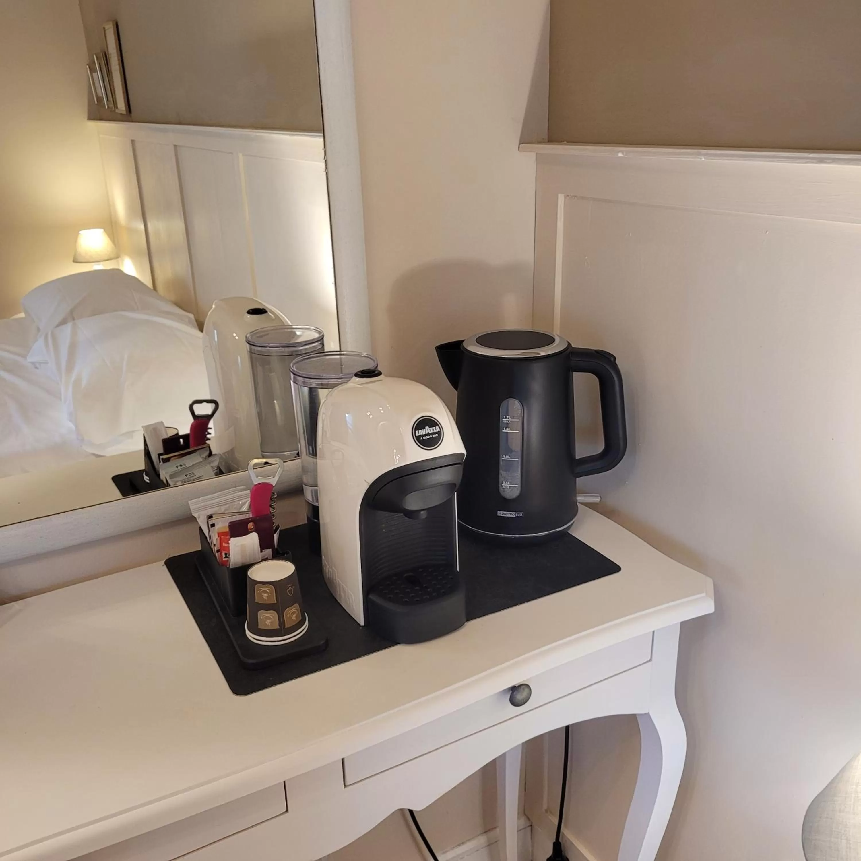 Coffee/tea facilities in Joy's Bnb Ortigia