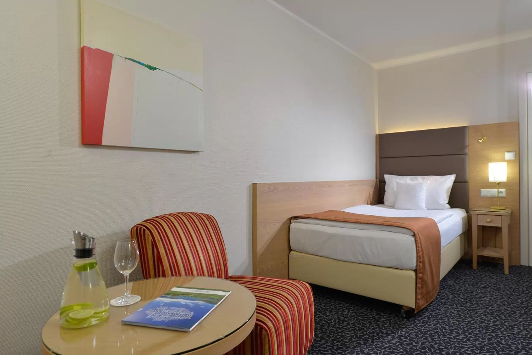 Photo of the whole room, Bed in Best Western Hotel Der Föhrenhof