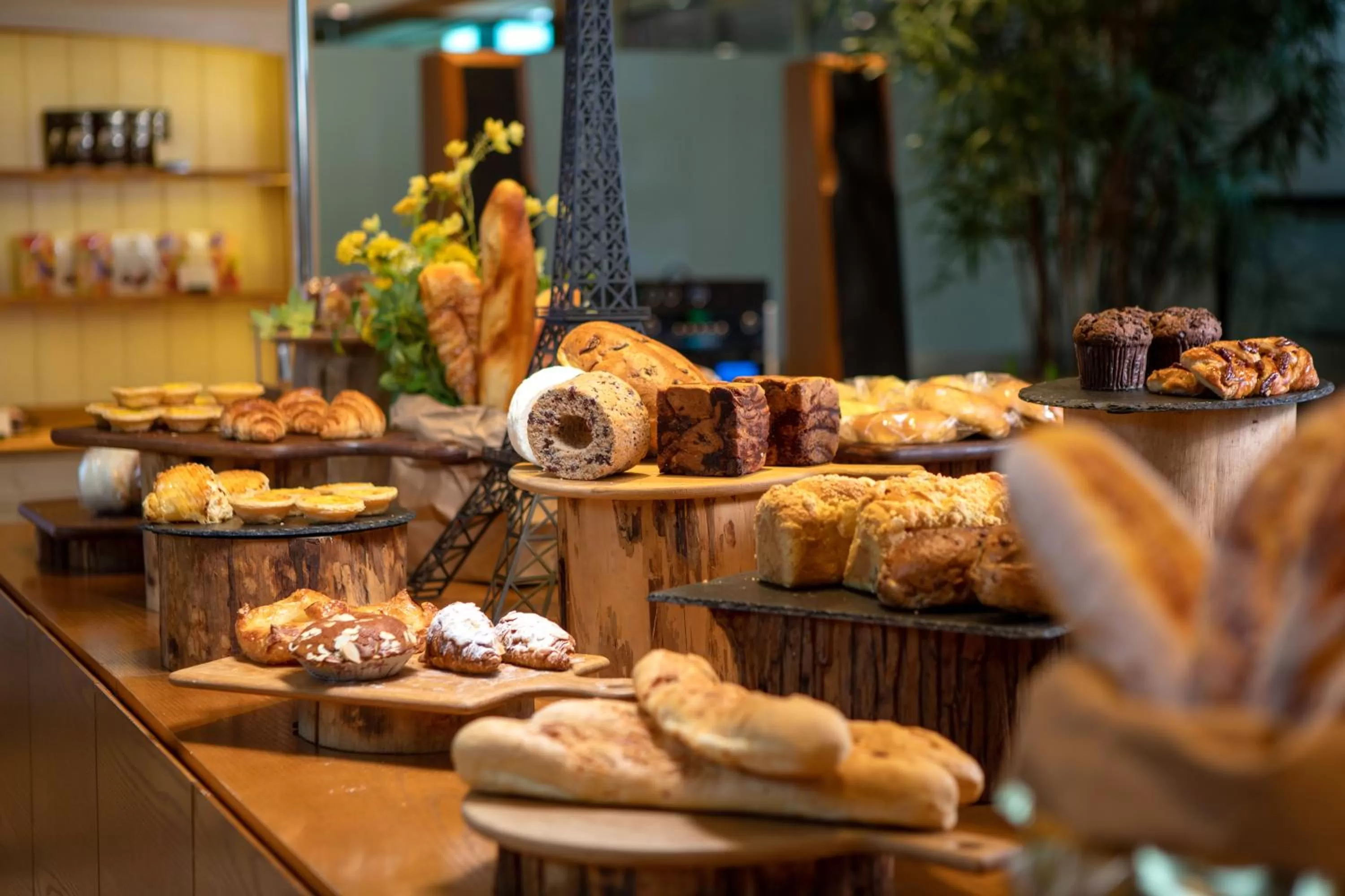 Food and drinks in Ramada Plaza by Wyndham Jeju Ocean Front