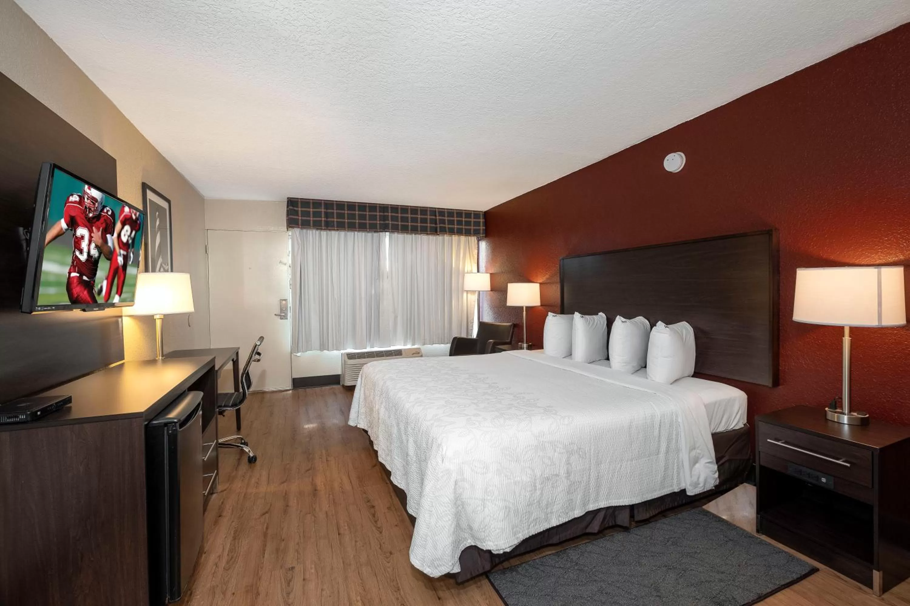 Photo of the whole room, Bed in Red Roof Inn PLUS+ St. Augustine