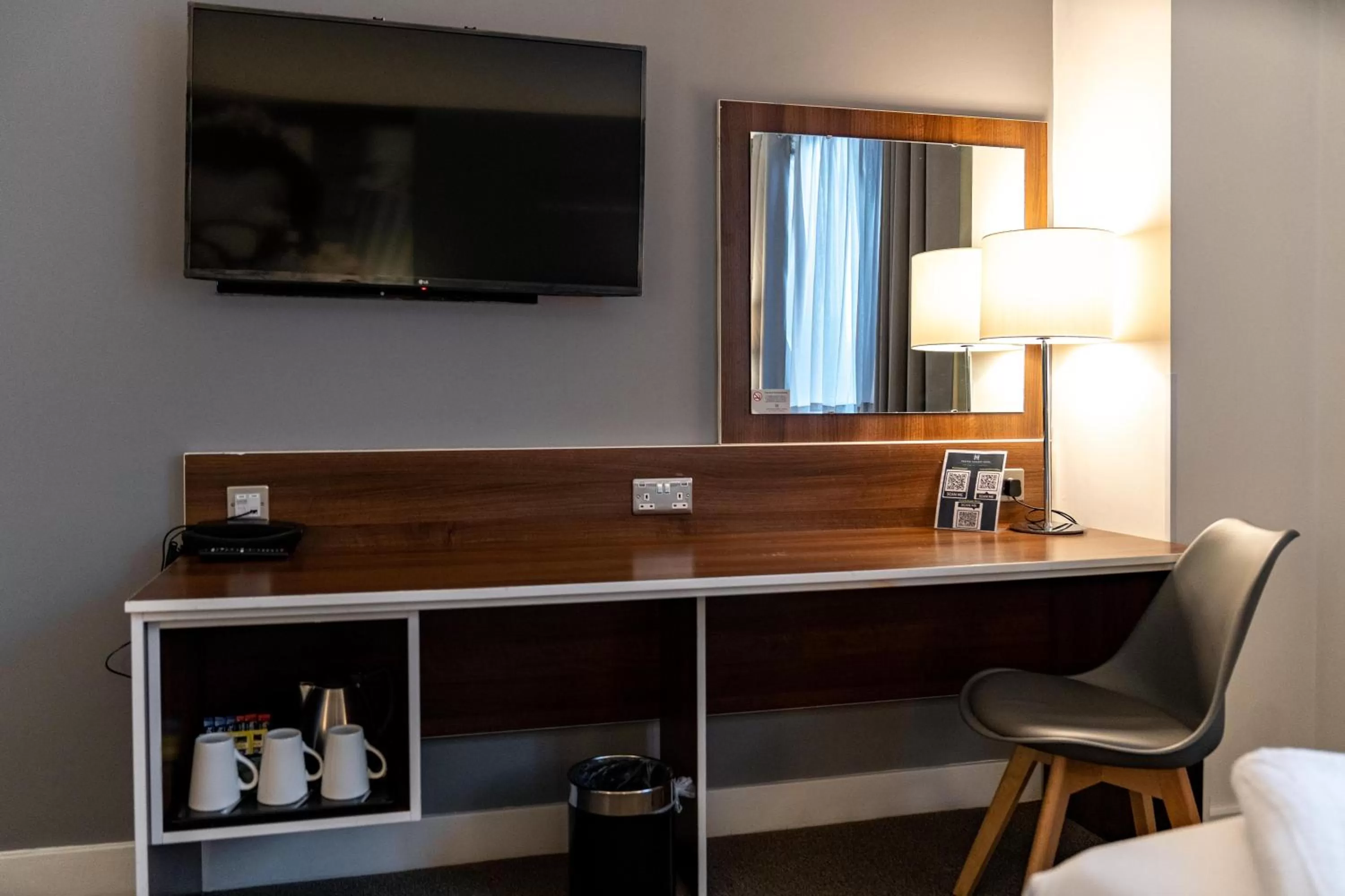 TV and multimedia in Heeton Concept Hotel - City Centre Liverpool