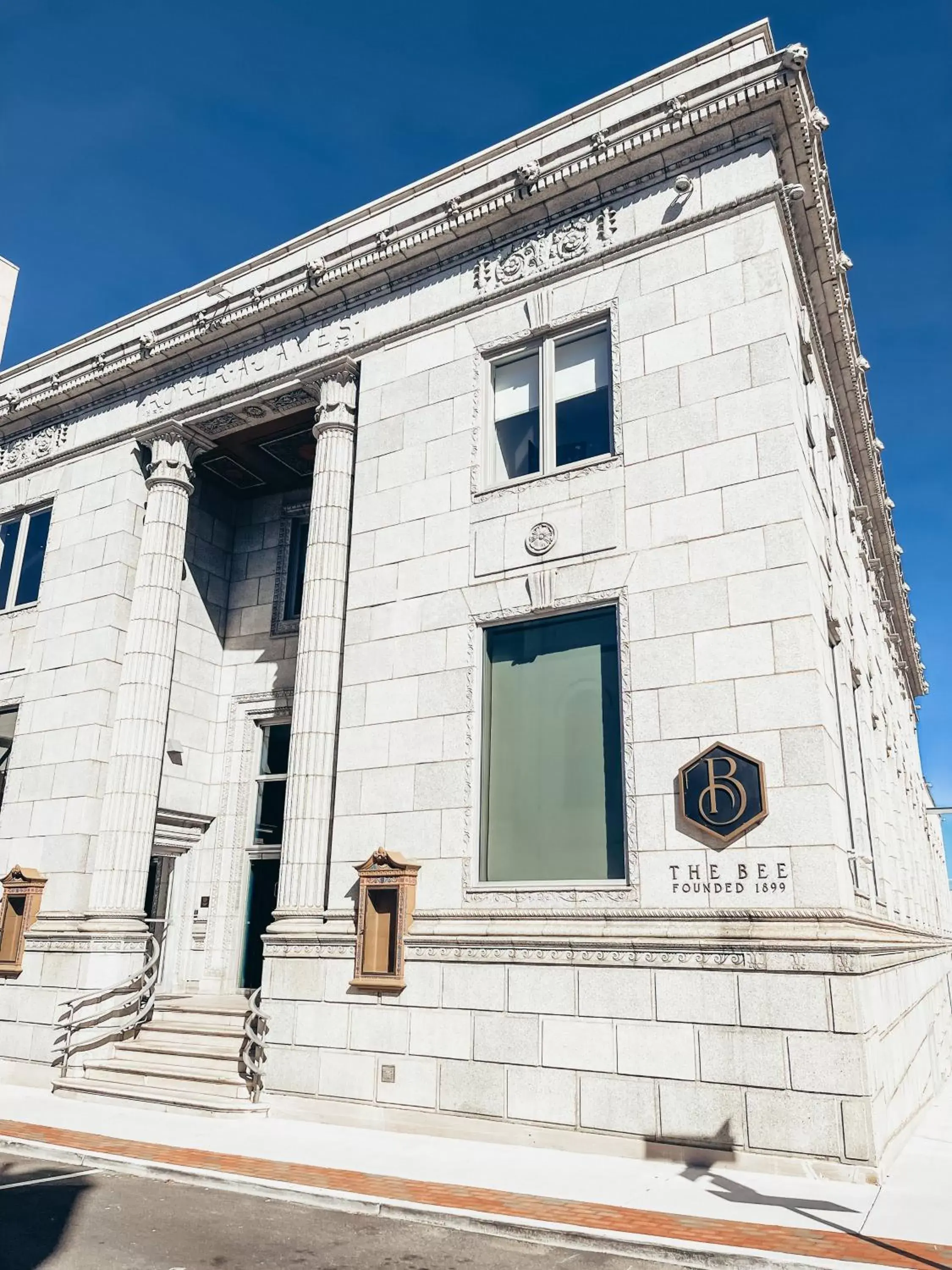 The Bee Hotel, Danville The Bee Hotel, Danville