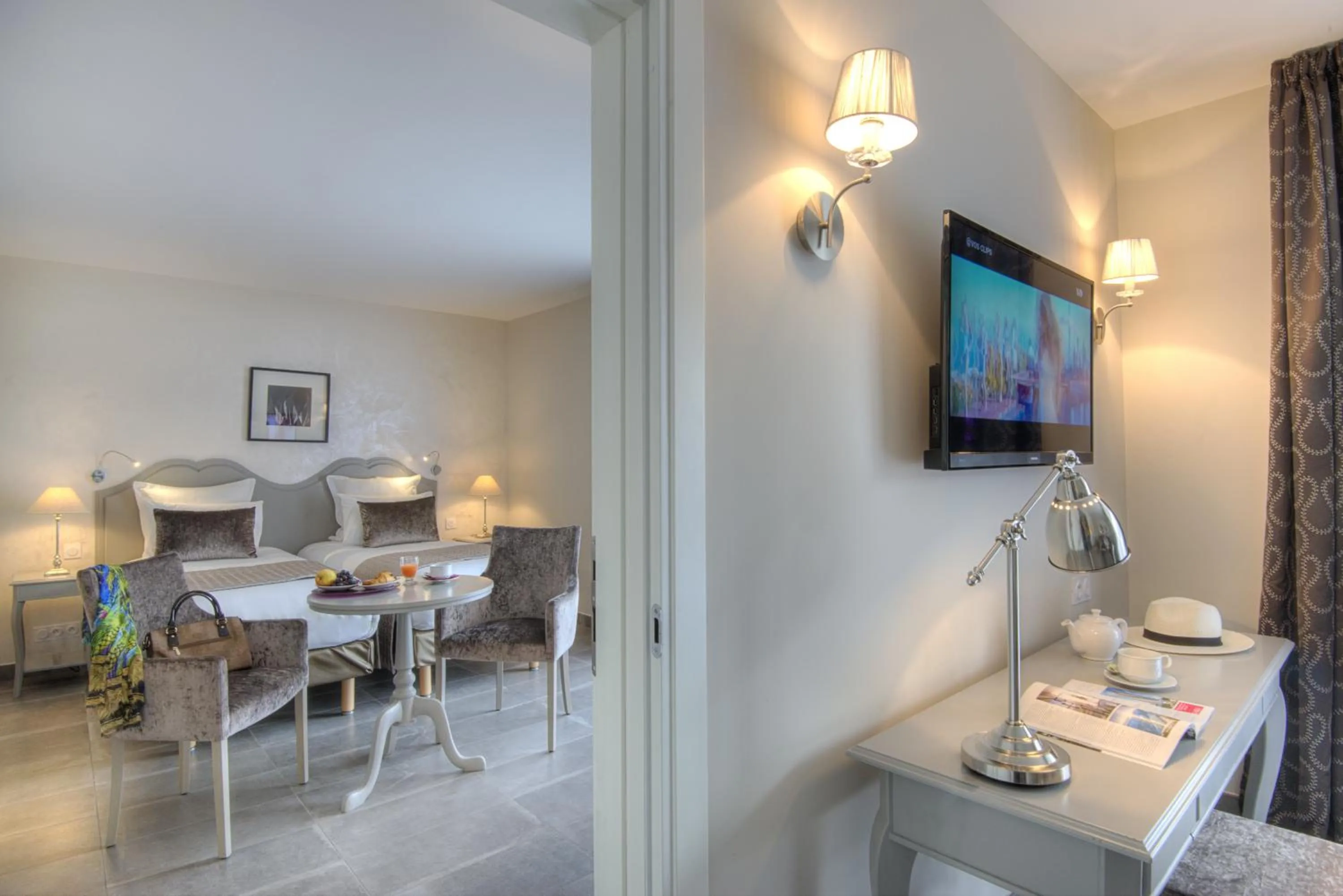 Privilege Family Room - Free Spa Access in La Bastide de l'Oliveraie