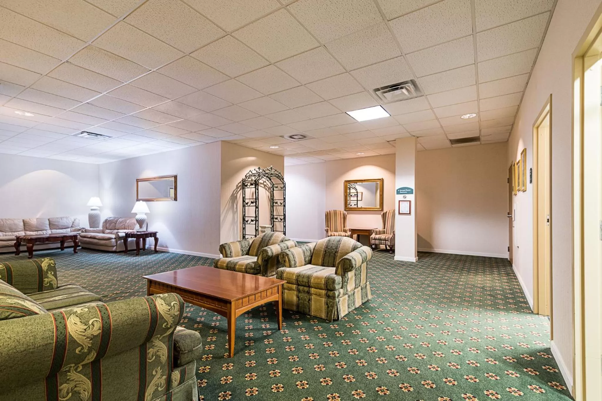 Lobby or reception in Quality Inn & Suites Schoharie near Howe Caverns