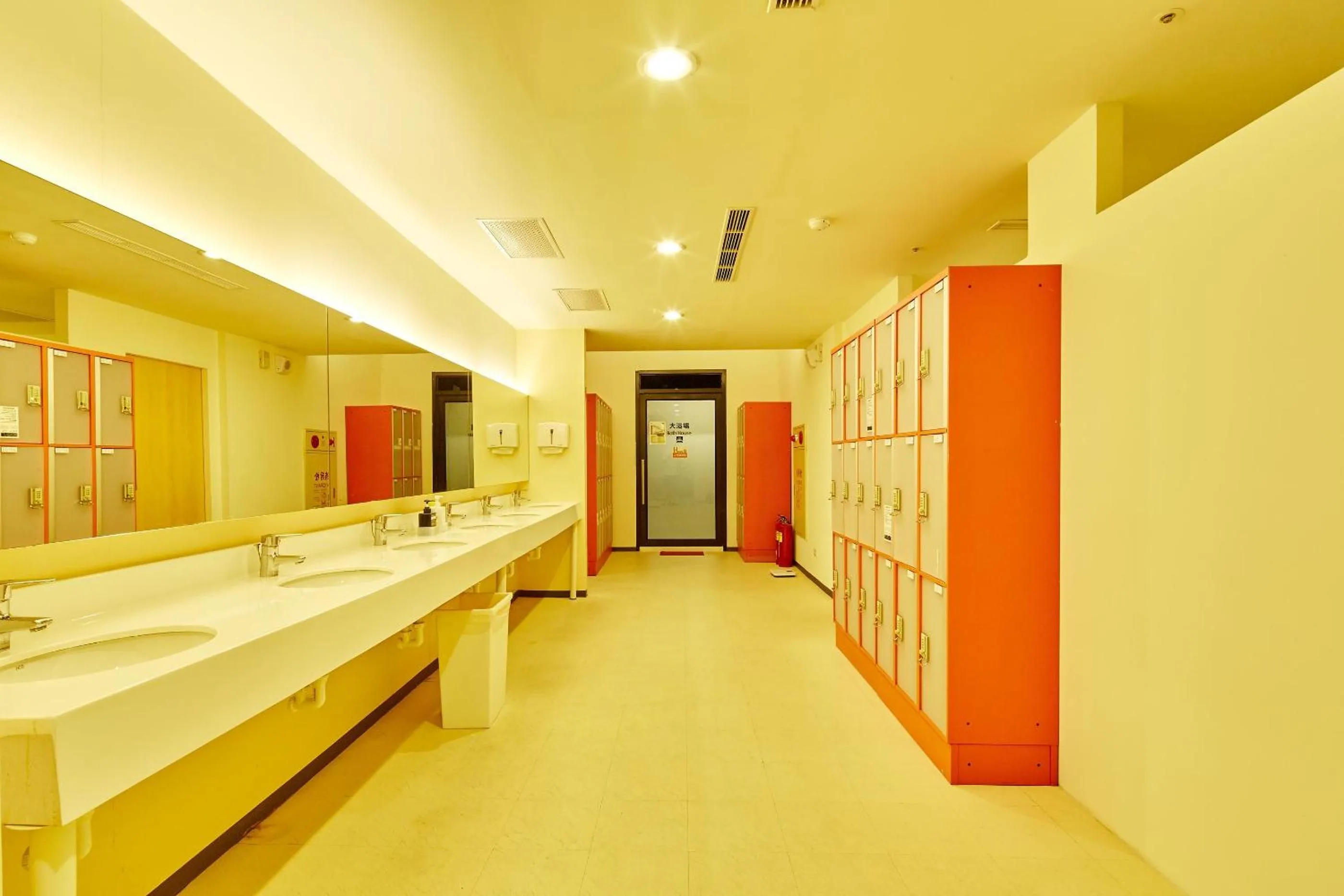 Area and facilities in Single inn- KAOHSIUNG LINSEN