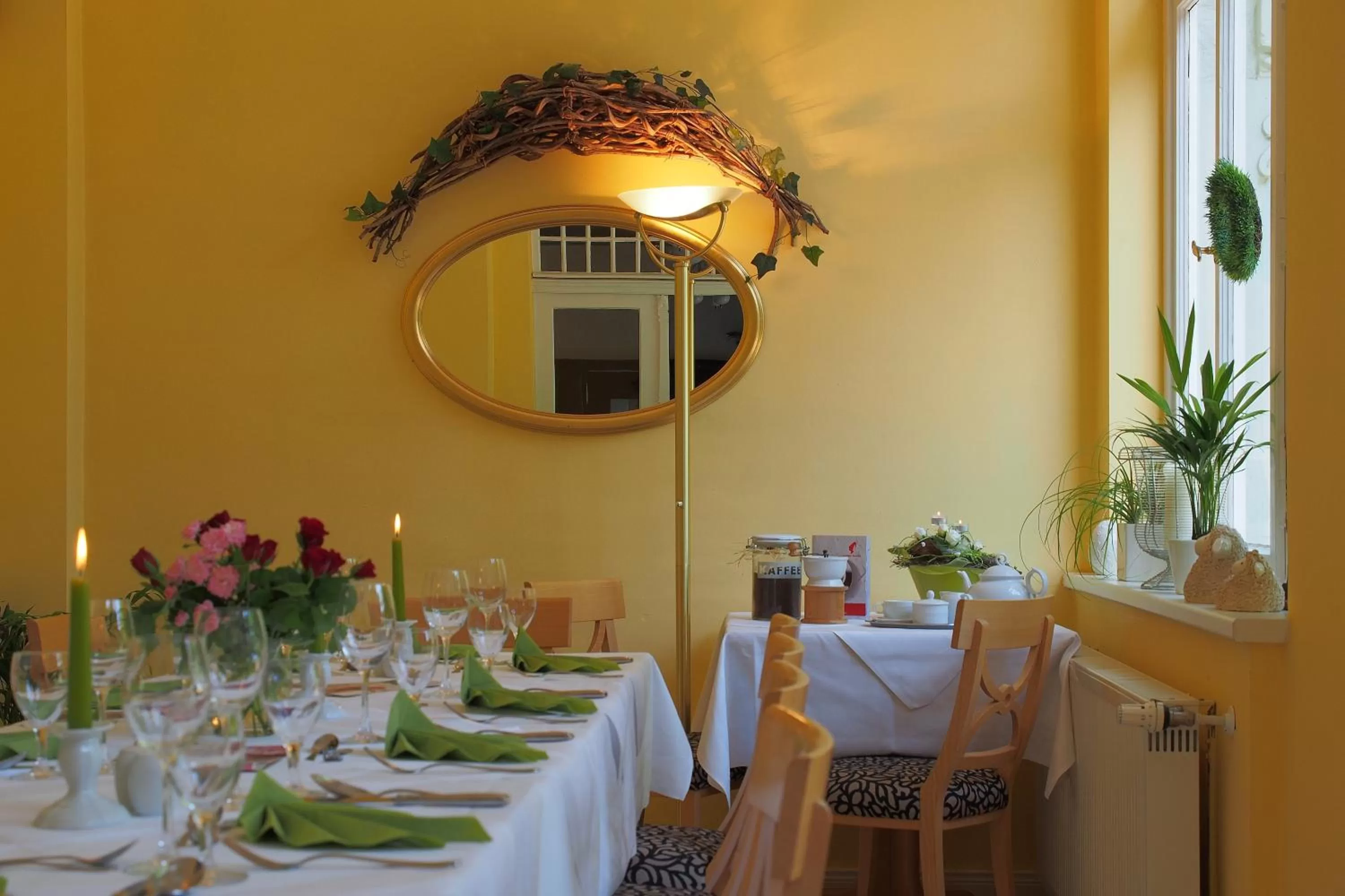 Restaurant/places to eat in Hotel Schlossvilla Derenburg